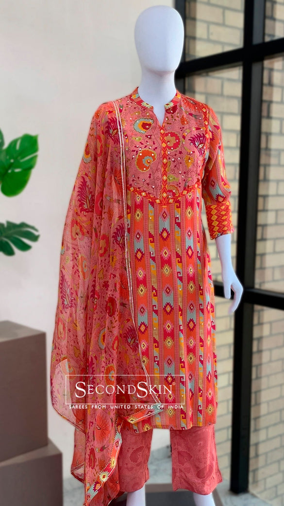 Silk Straight Cut Set In Multi-Colour