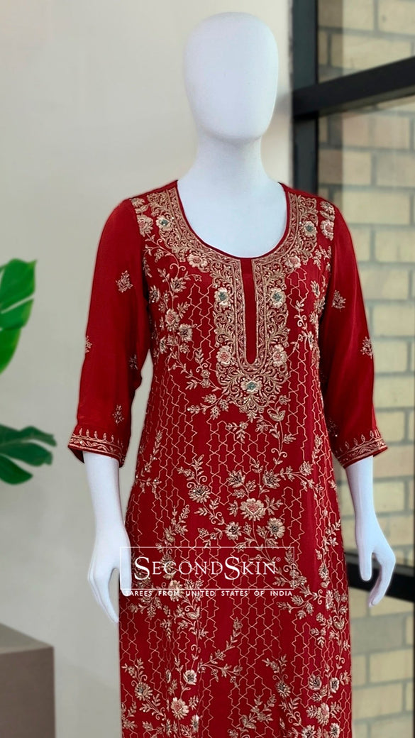 Straight Cut Set Brick-Red In Colour