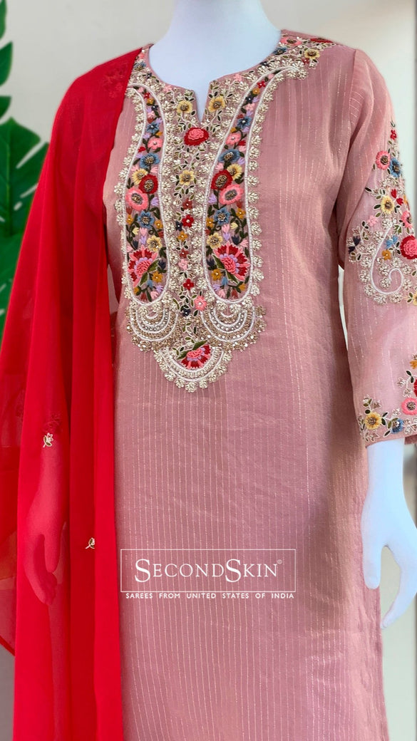 Tissue Kora Straight Cut Set In Mauve Colour