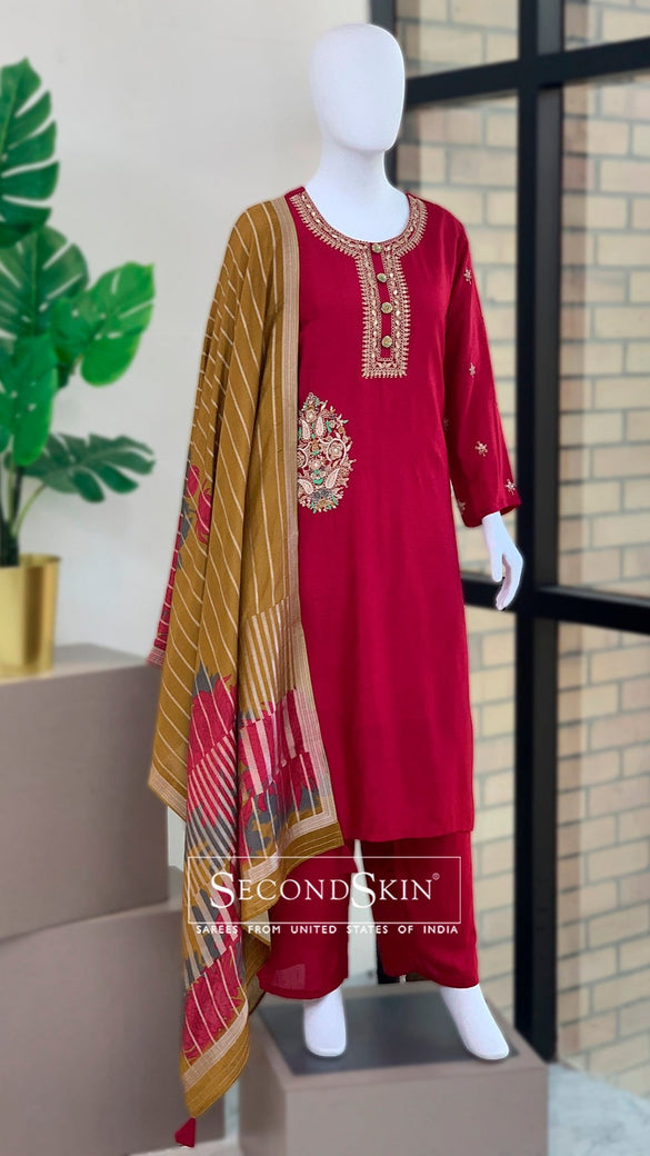 Reddish-Pink Straight Cut Set