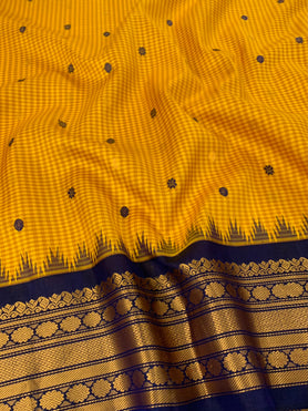 Gadwal Pattu Saree Yellow In Colour