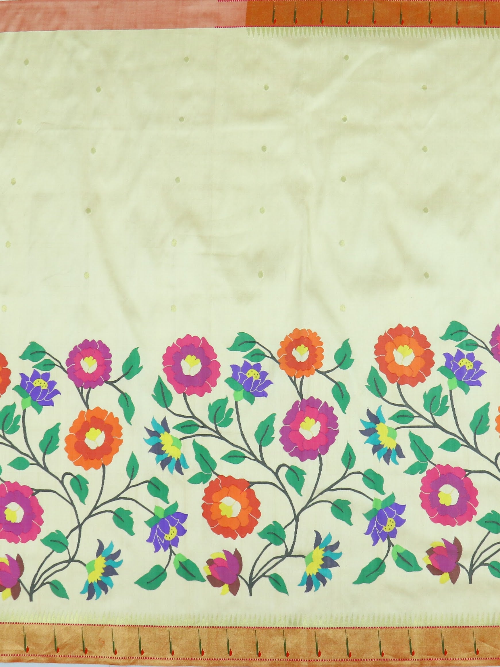 Floral Grandeur: Royal Cream Silk Paithani Saree