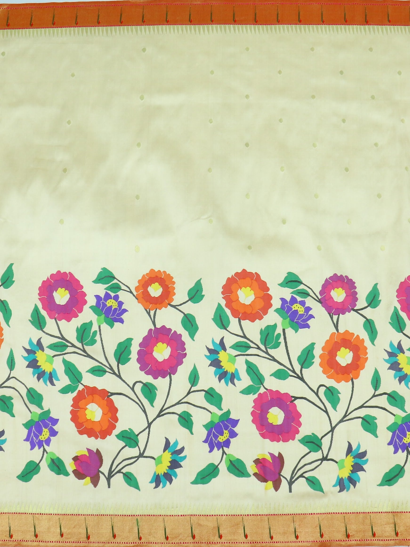 Floral Grandeur: Royal Cream Silk Paithani Saree