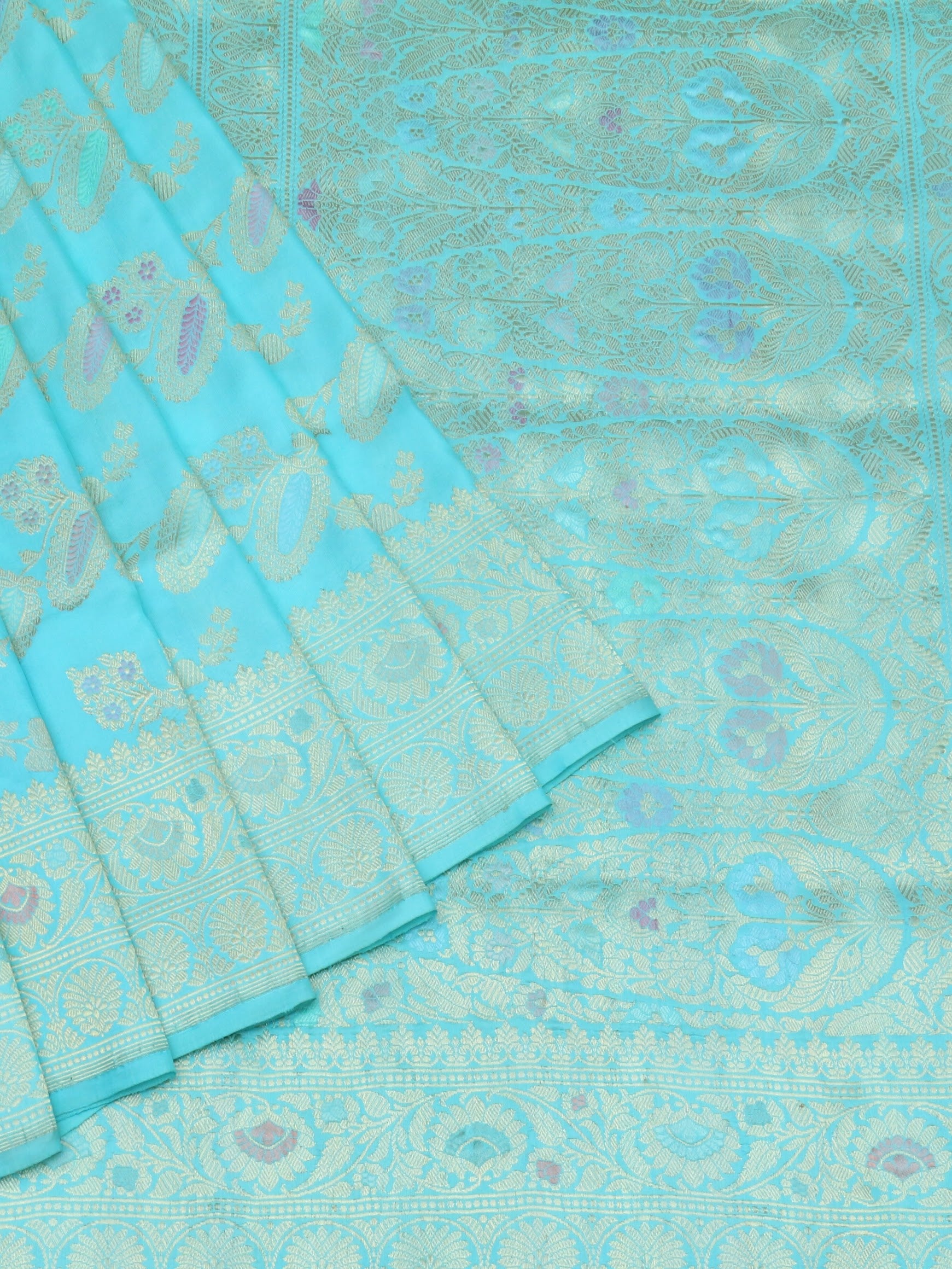 Ethereal Turquoise: Handloom Banarasi Silk Saree