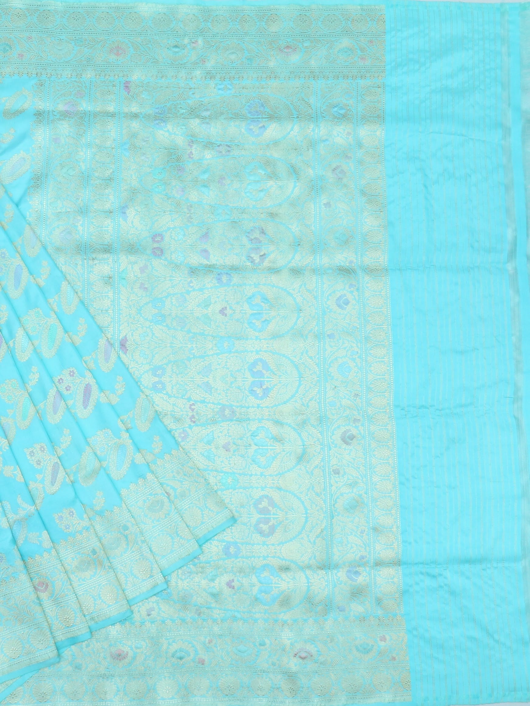 Ethereal Turquoise: Handloom Banarasi Silk Saree