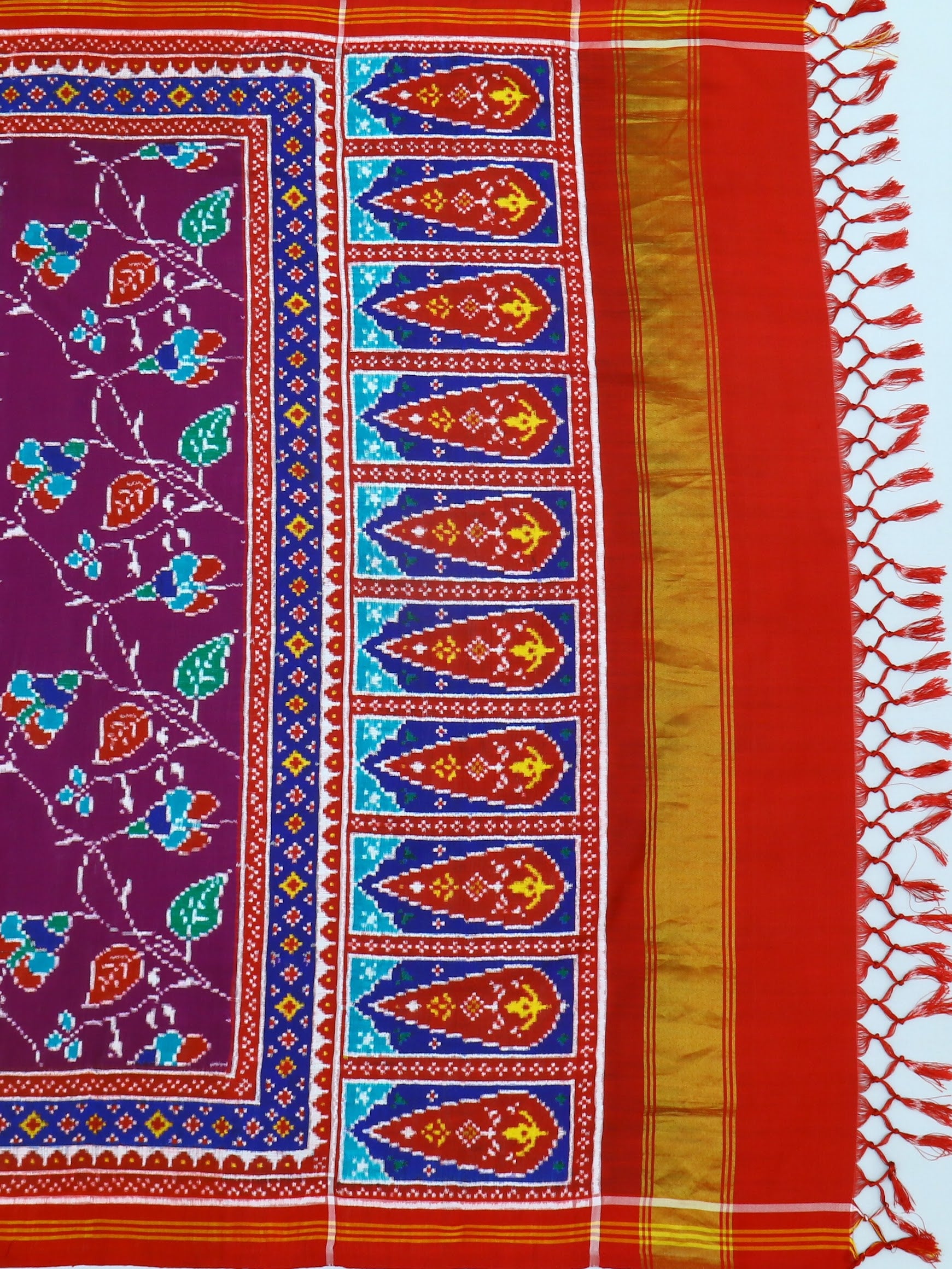 Regal Plum and Vermilion: Handwoven Patan Patola Double Ikat Silk Saree