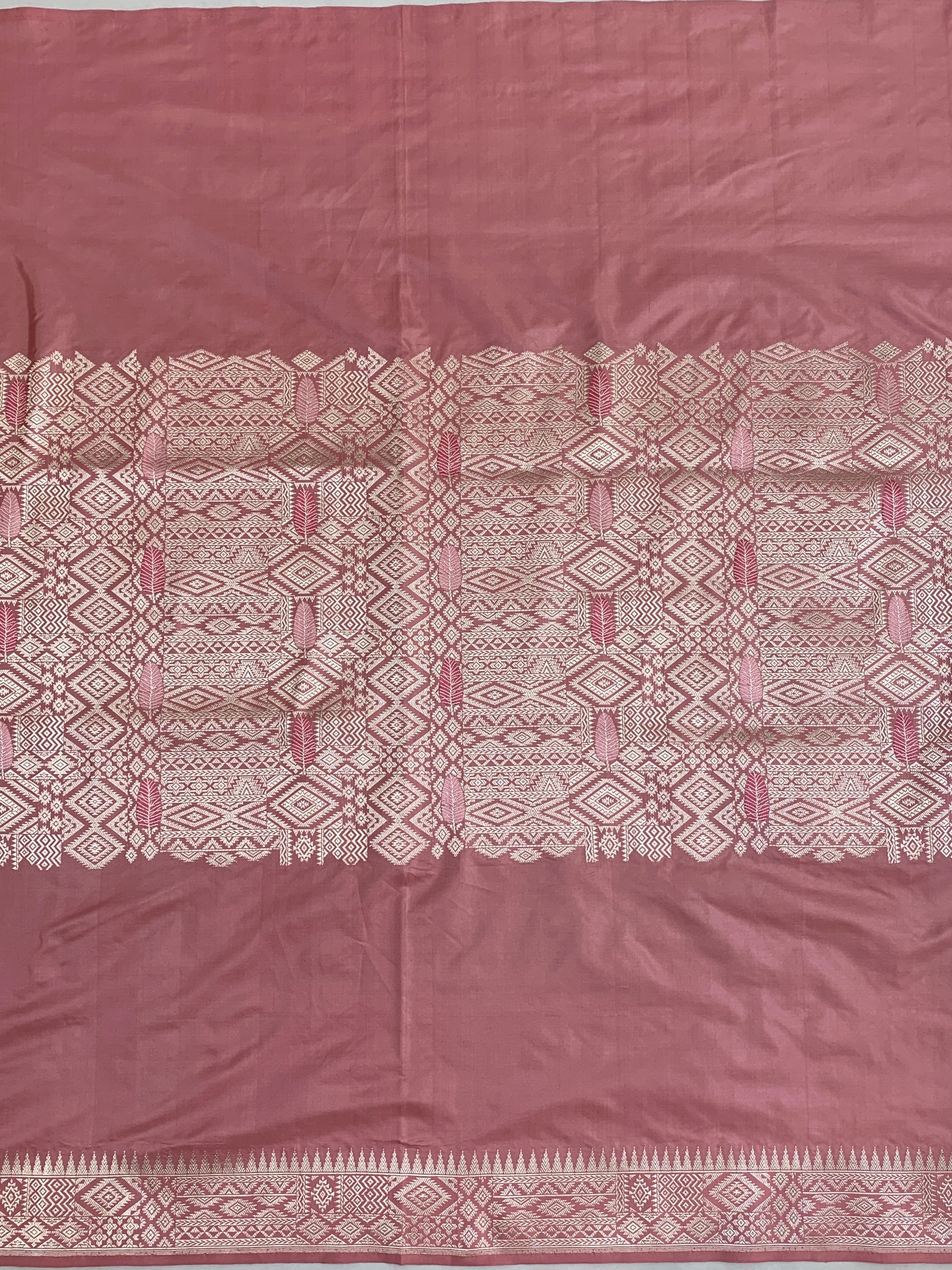 Elevate Your Elegance: Dusty Rose Banarasi Silk Saree