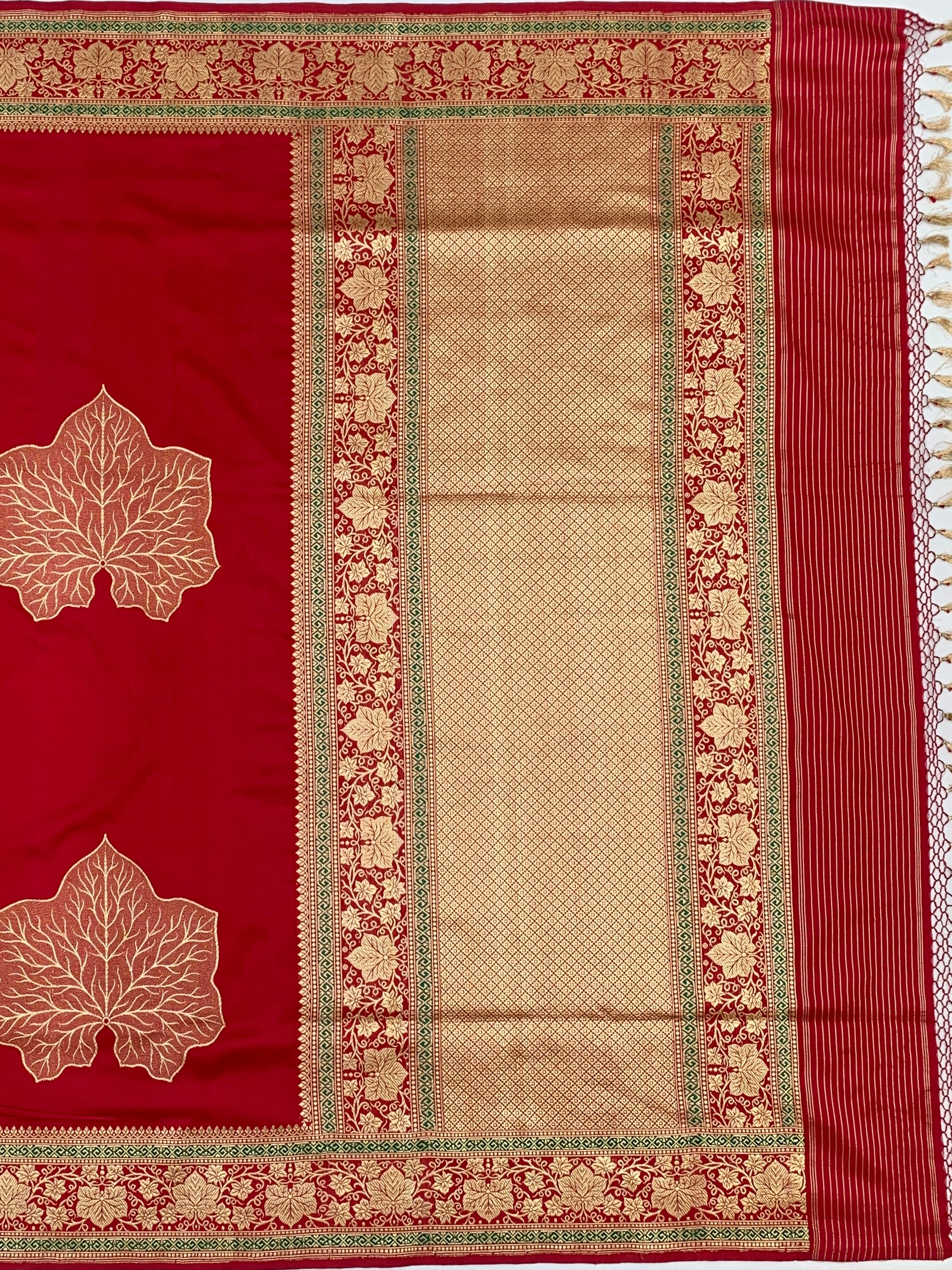 Heritage Crimson Banarasi Silk Saree with Chinar Leaf Motifs