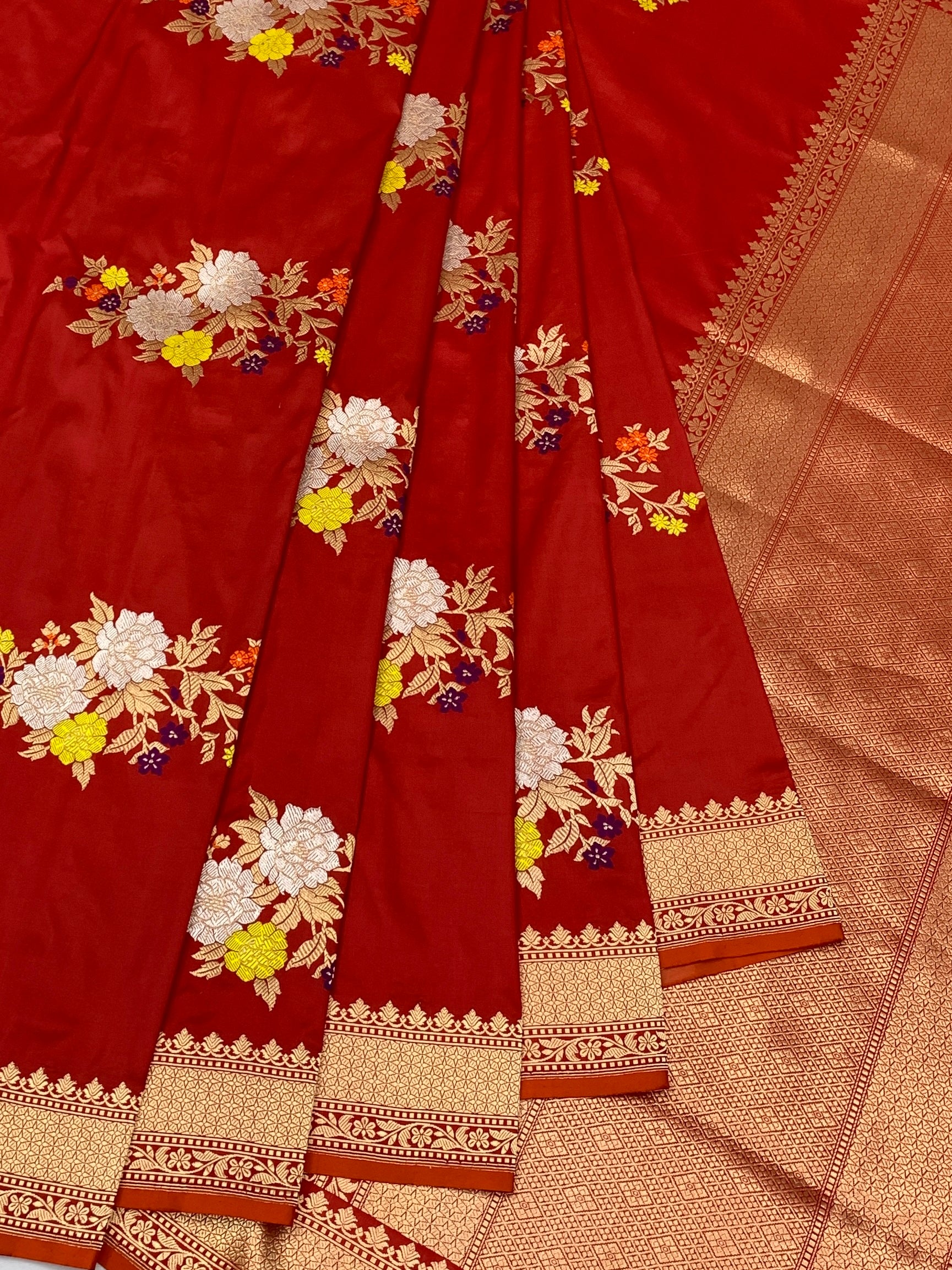 Serene Pastel Blue Banarasi Silk Saree with All-Over Floral Jal
