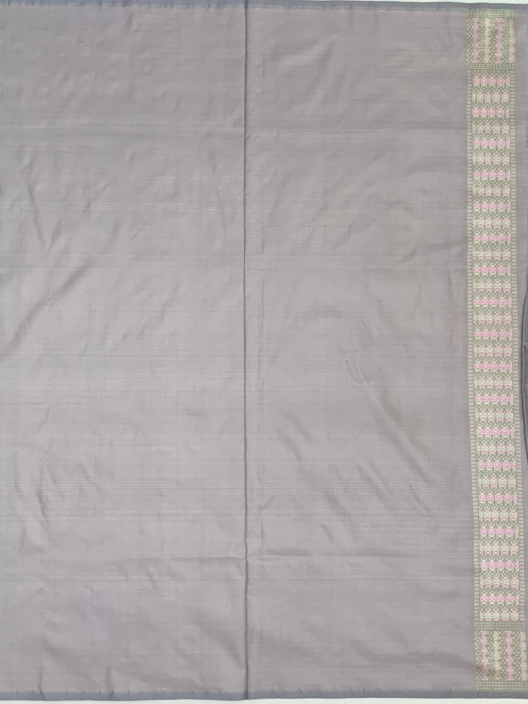 Exquisite Slate Grey Tanchoi Banarasi Silk Saree