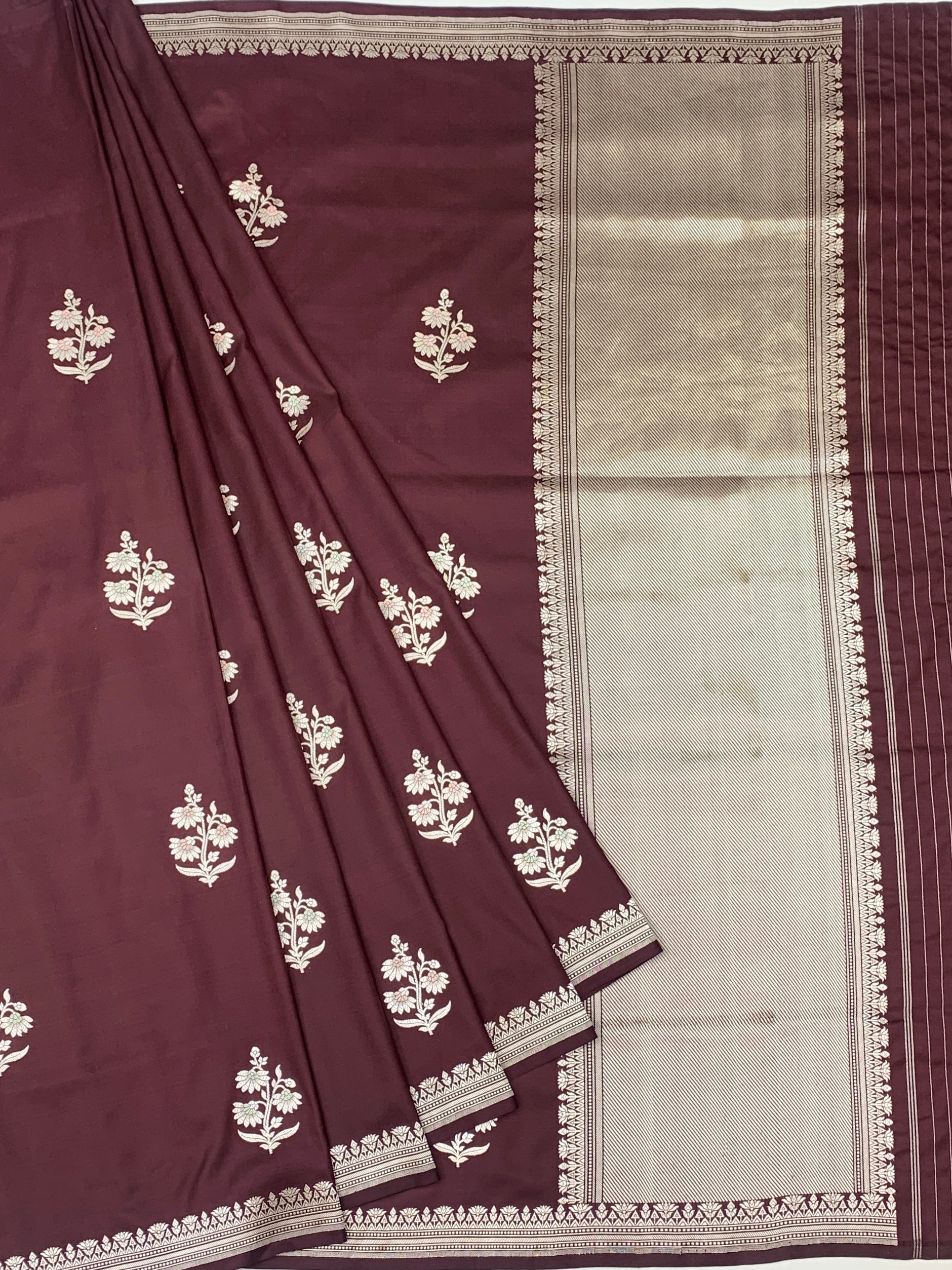 Exquisite Wine Banarasi Silk Saree with Dual Blouse Pieces