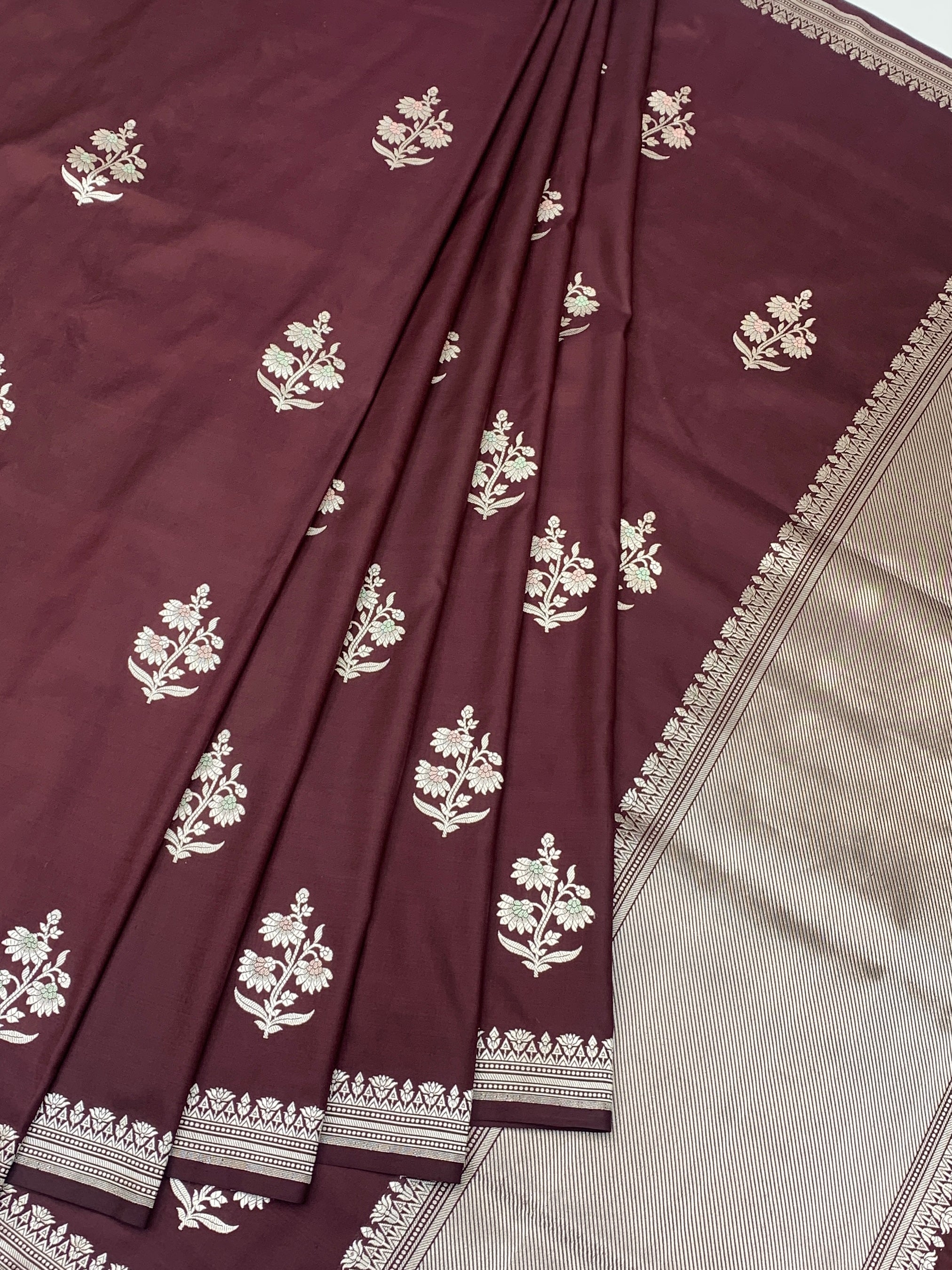 Exquisite Wine Banarasi Silk Saree with Dual Blouse Pieces