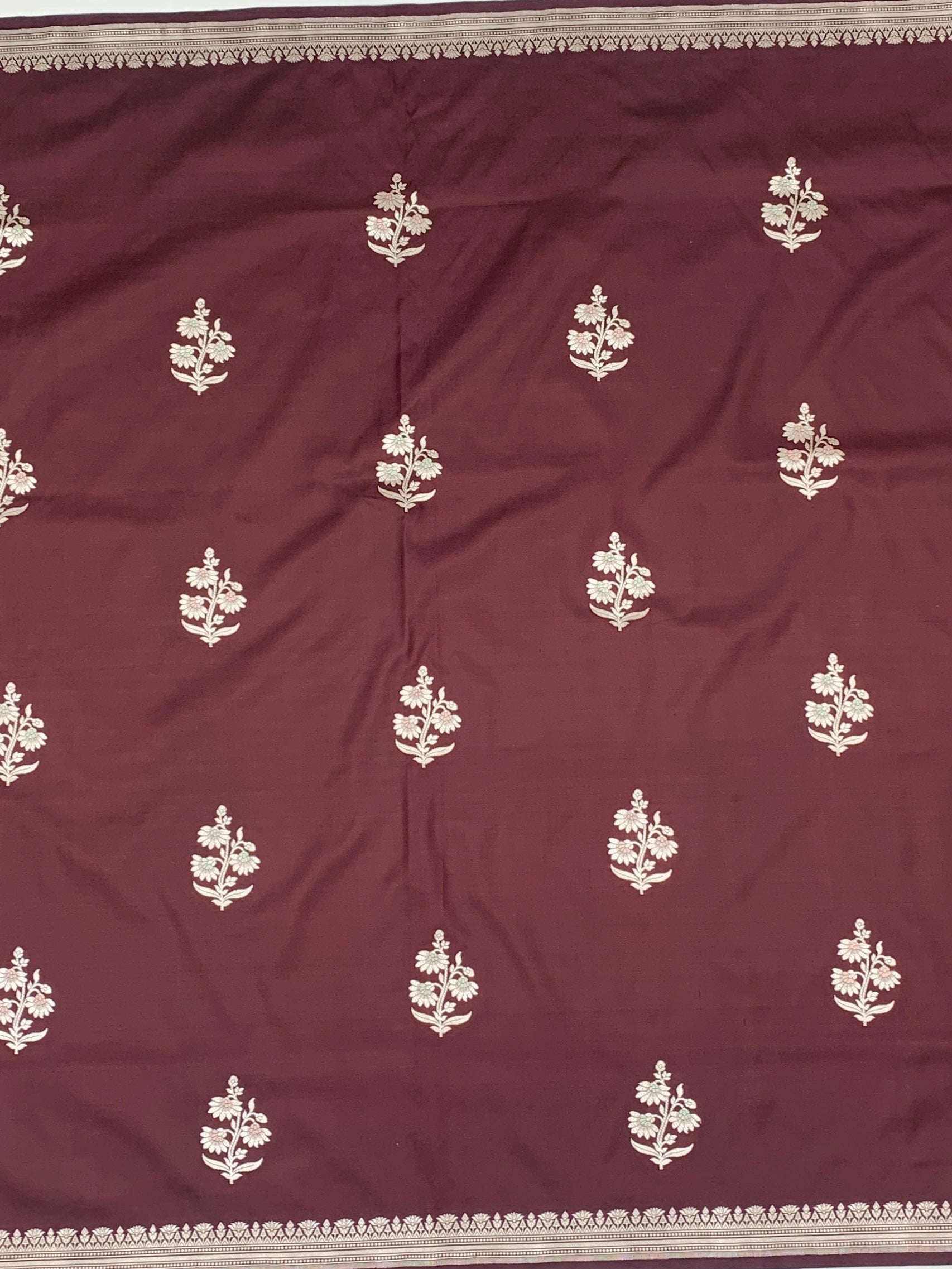 Exquisite Wine Banarasi Silk Saree with Dual Blouse Pieces