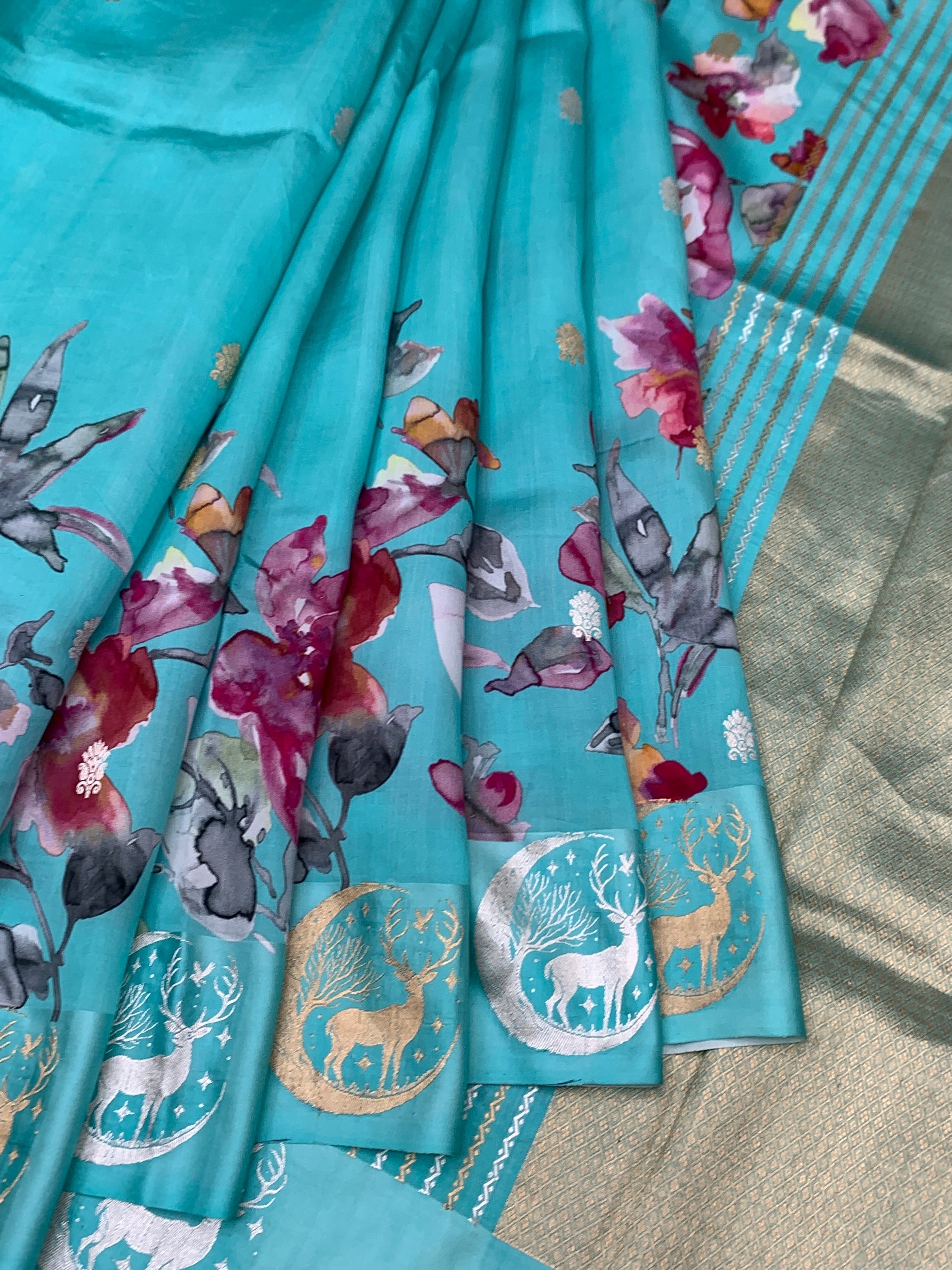 Digital Floral & Ethereal Charm: Printed Raw Mango Silk Saree