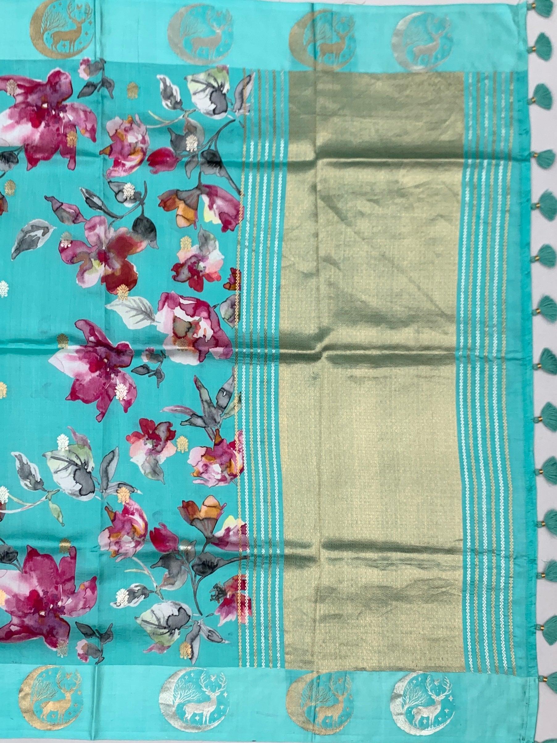 Digital Floral & Ethereal Charm: Printed Raw Mango Silk Saree