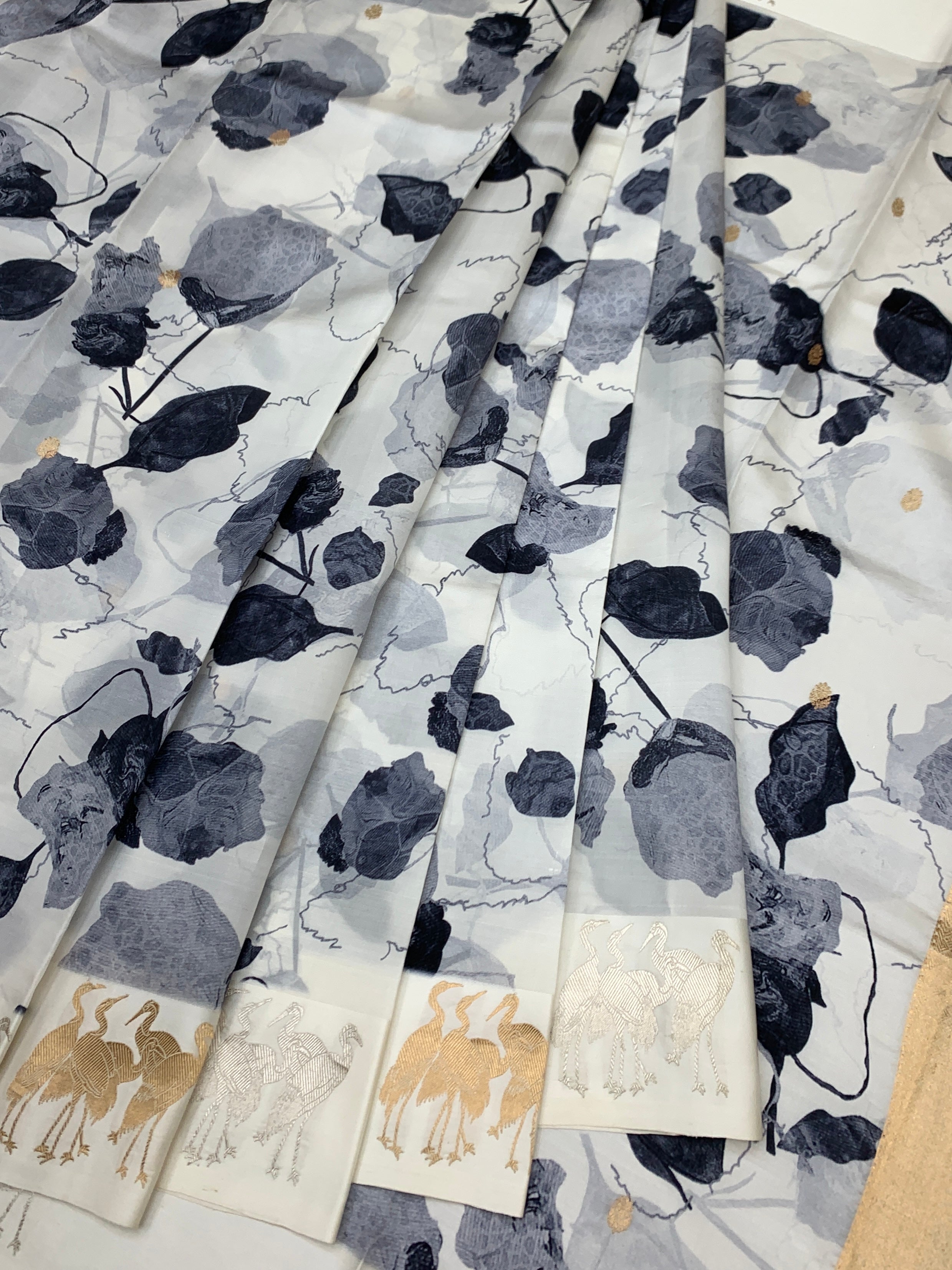 Digital Floral Printed Raw Mango Silk Saree