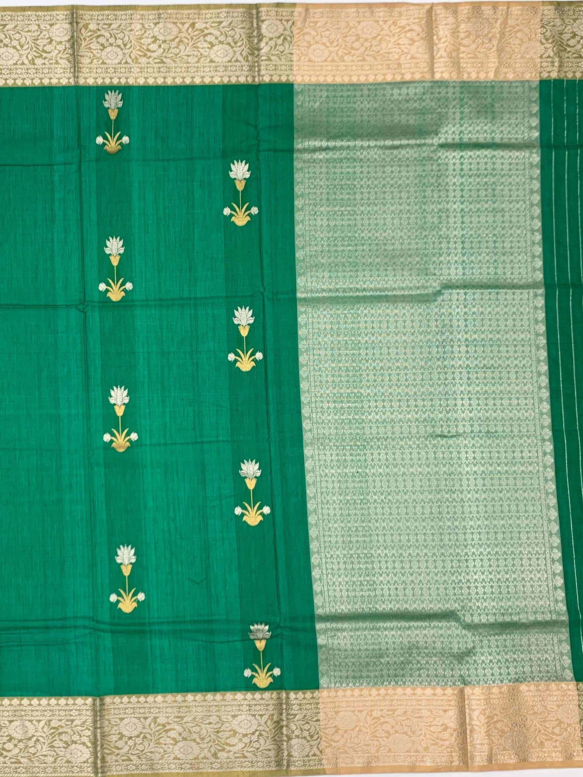 Emerald Elegance: Handcrafted Chanderi Silk Saree