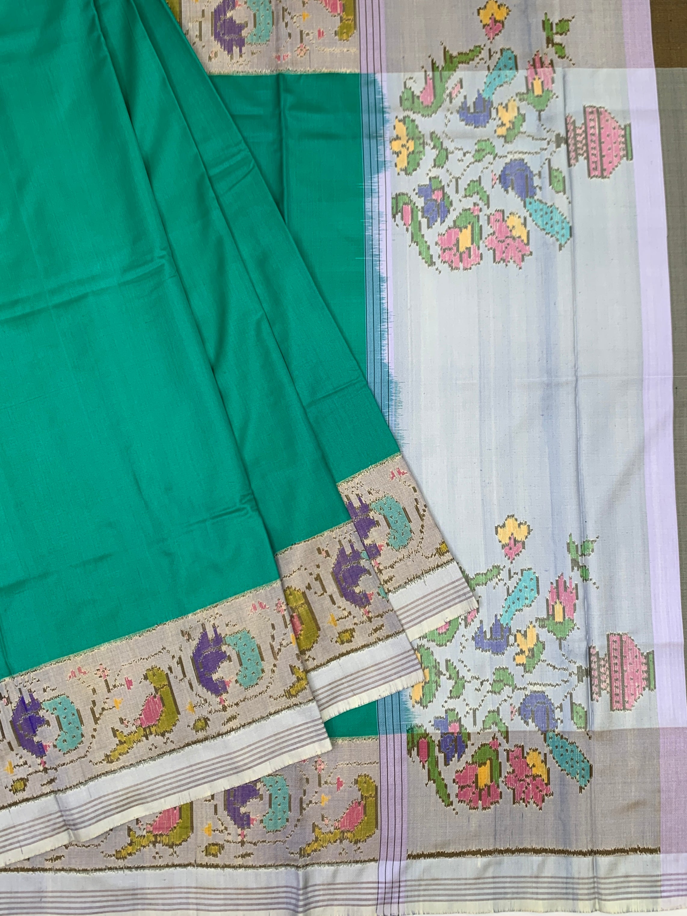 The Verdant Bloom: Sea Green & Light-Lavender Patola Saree