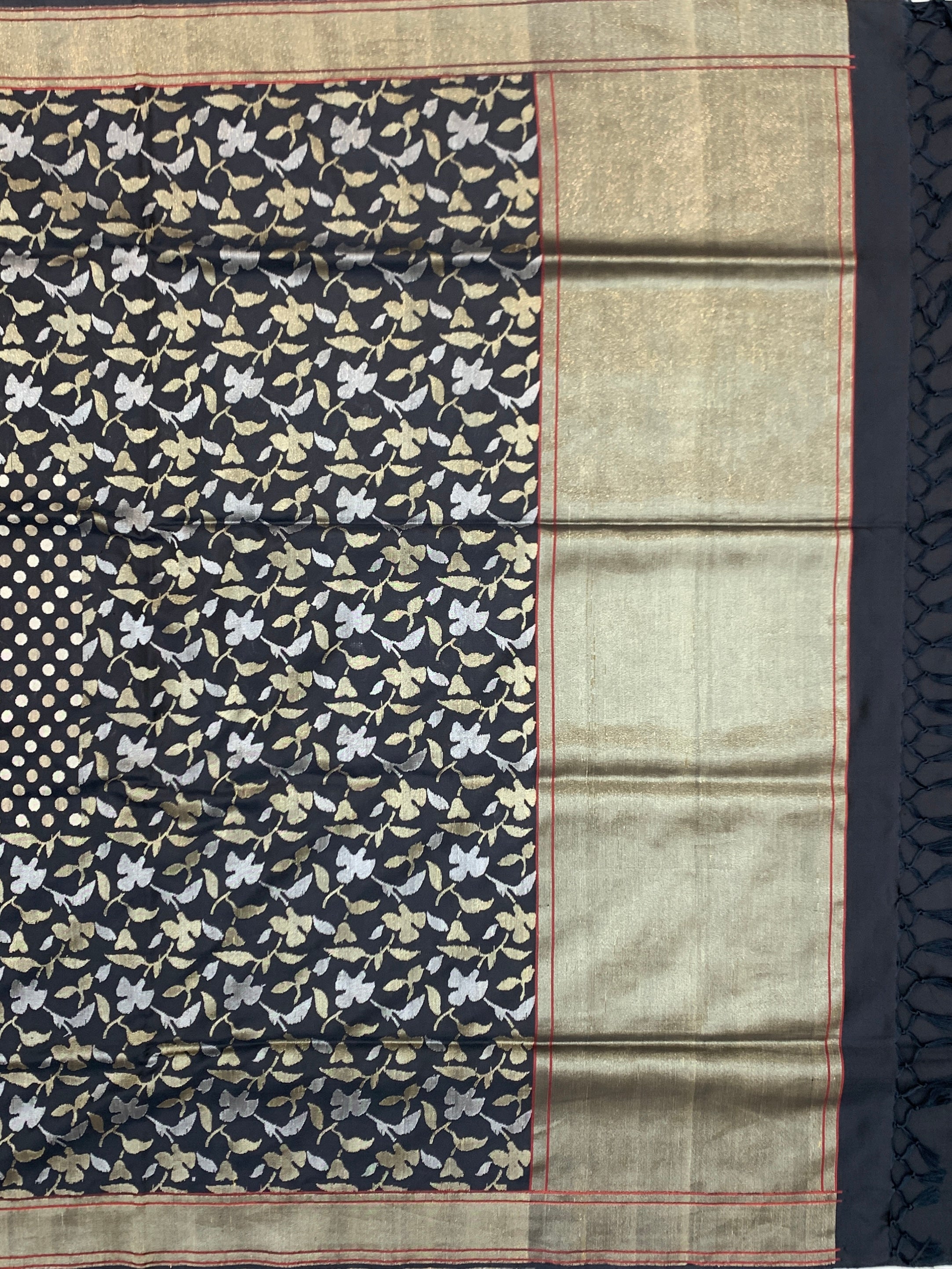 Jamdani Saree