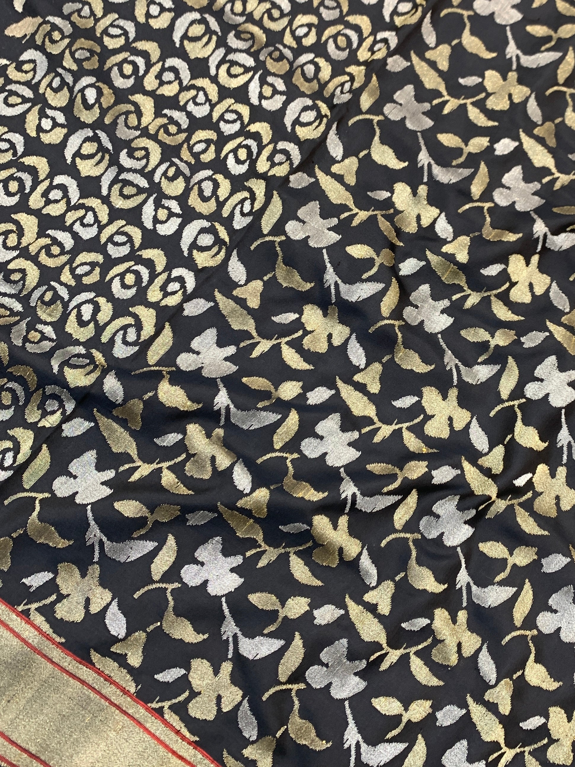 Jamdani Saree