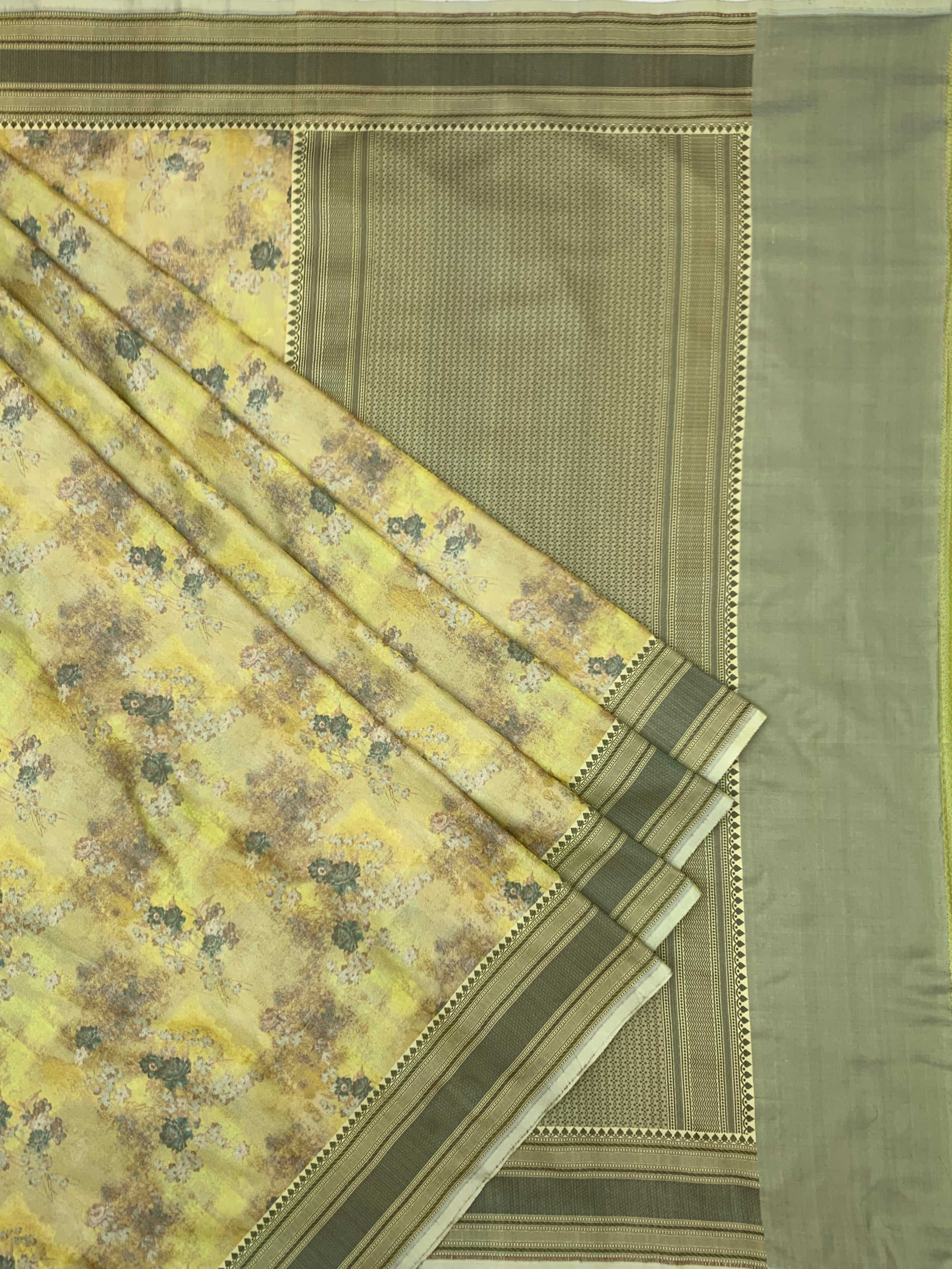 Banarasi saree