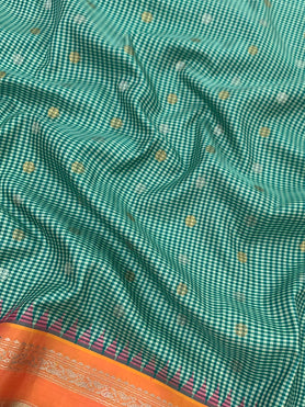 Gadwal Pattu Saree Rama-Green In Colour