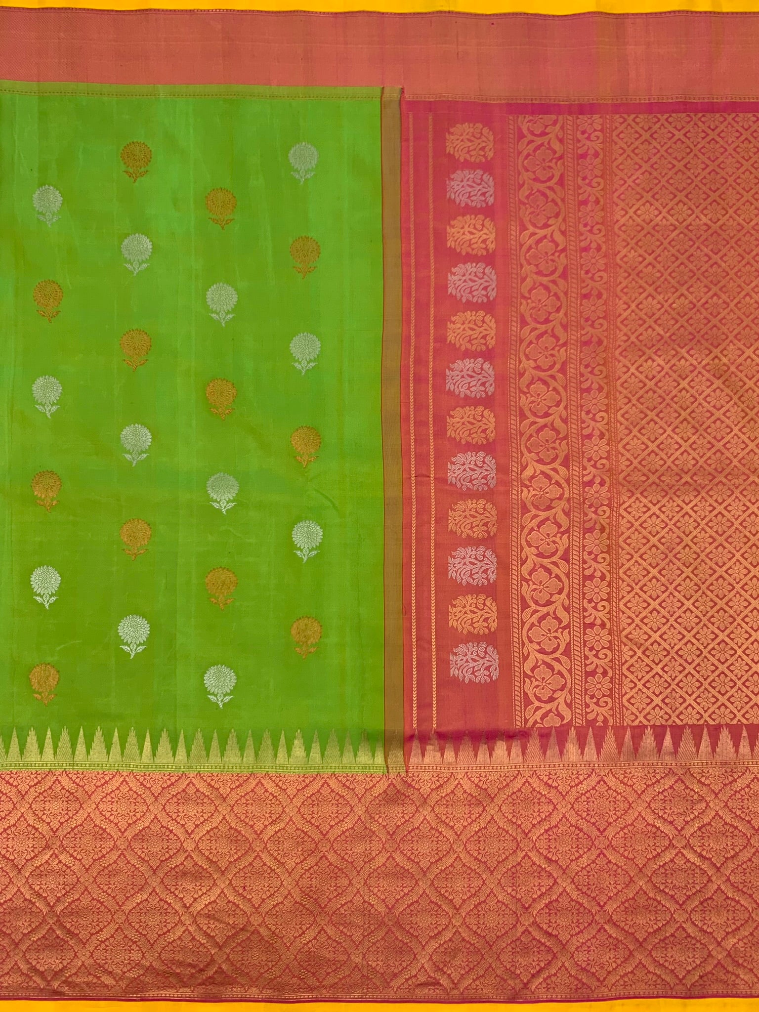 Gadwal Saree