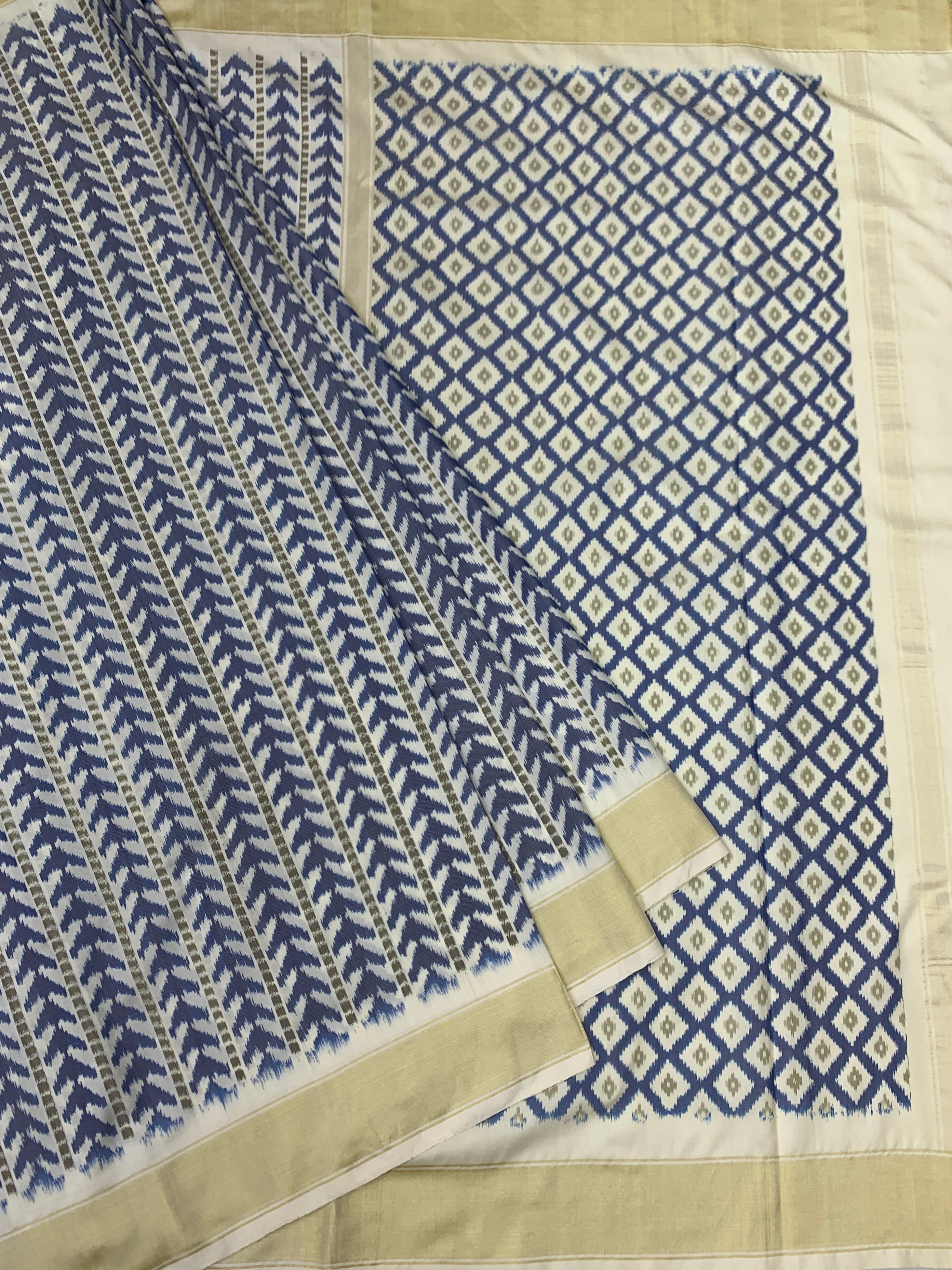 Handcrafted Pochampally Ikat Silk Saree in Indigo &amp; Pearl White
