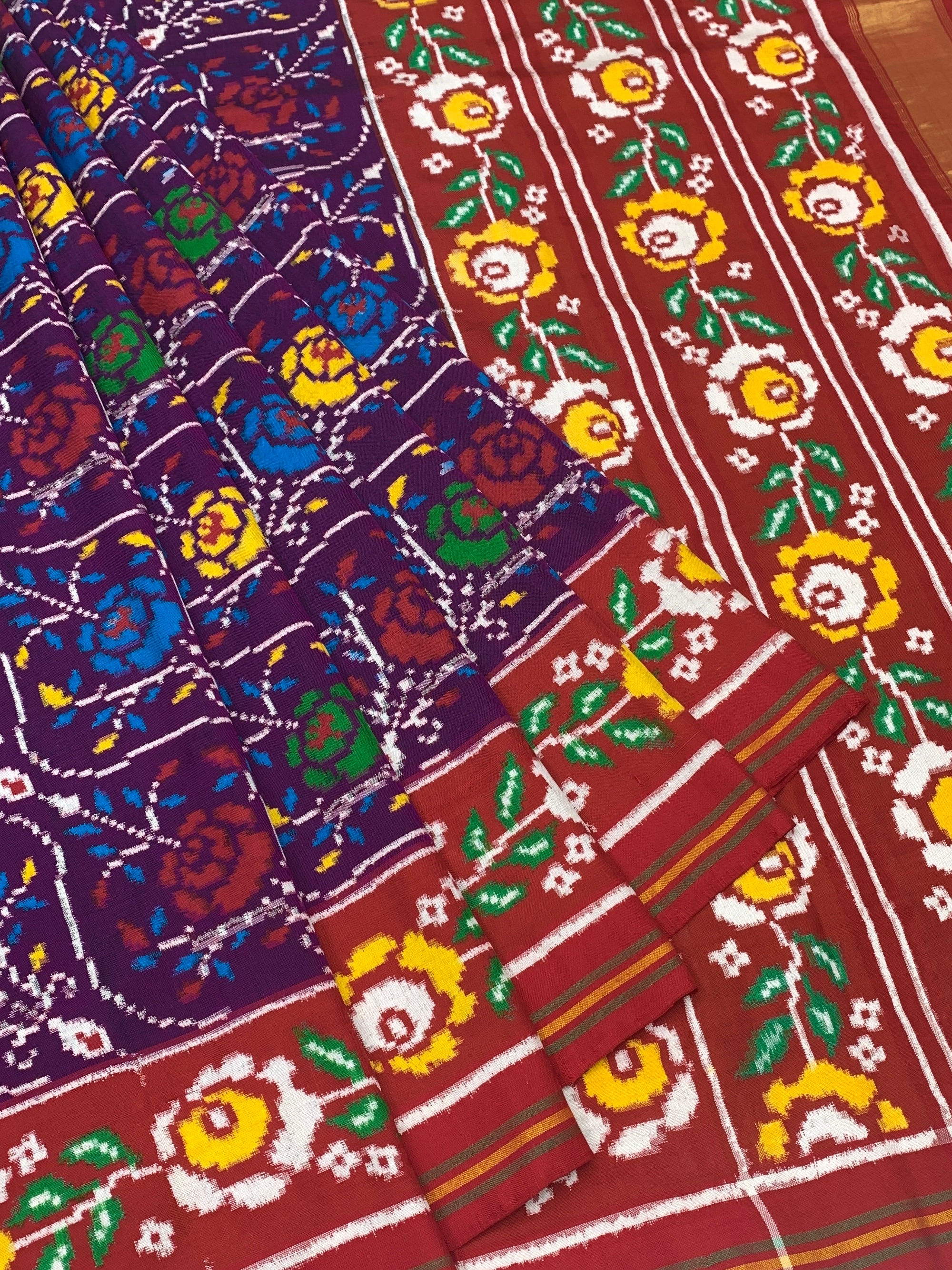 Exquisite Handwoven Patan Patola Silk Saree – Deep Aubergine & Crimson Floral Jaal