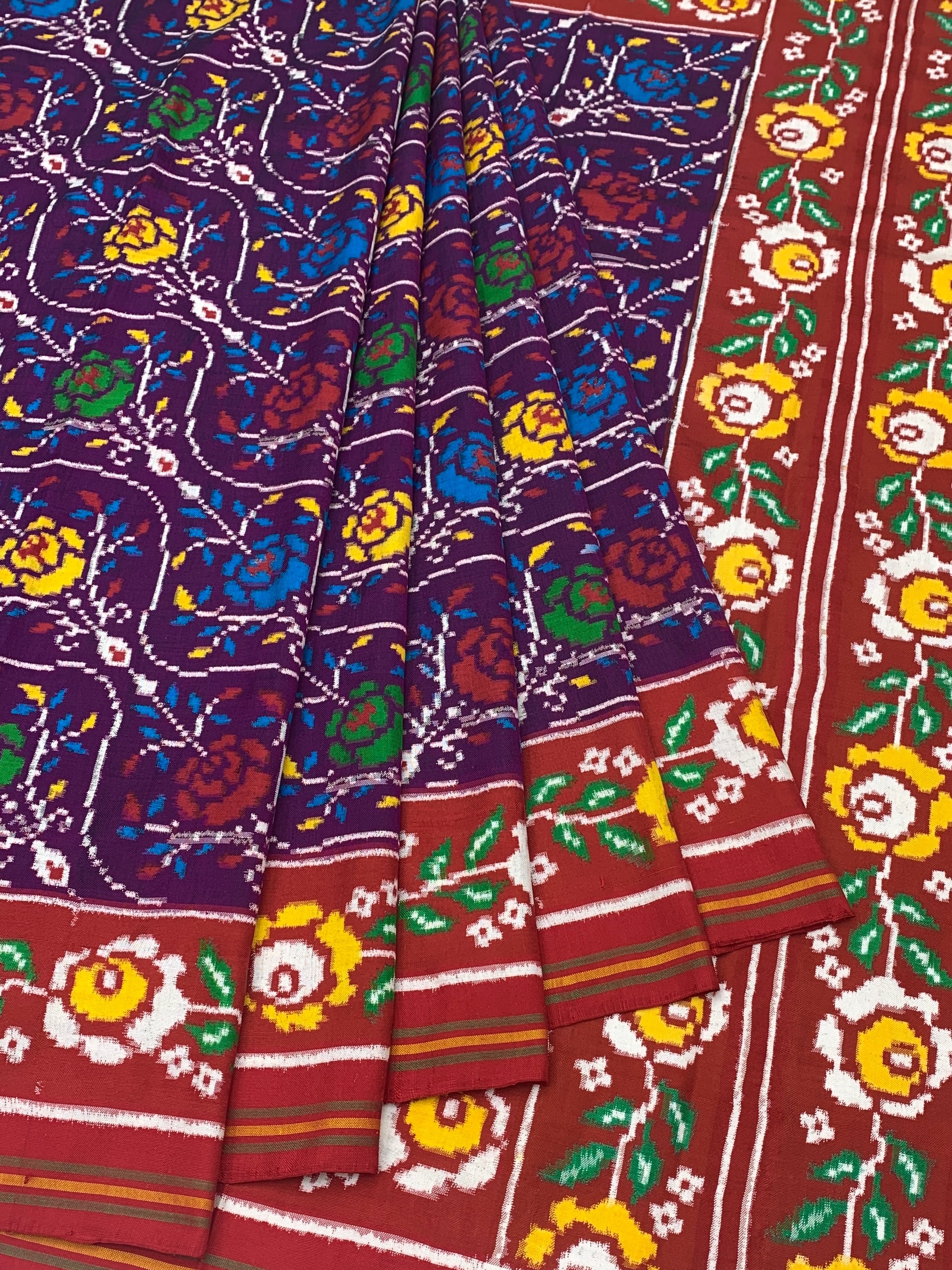 Exquisite Handwoven Patan Patola Silk Saree – Deep Aubergine & Crimson Floral Jaal