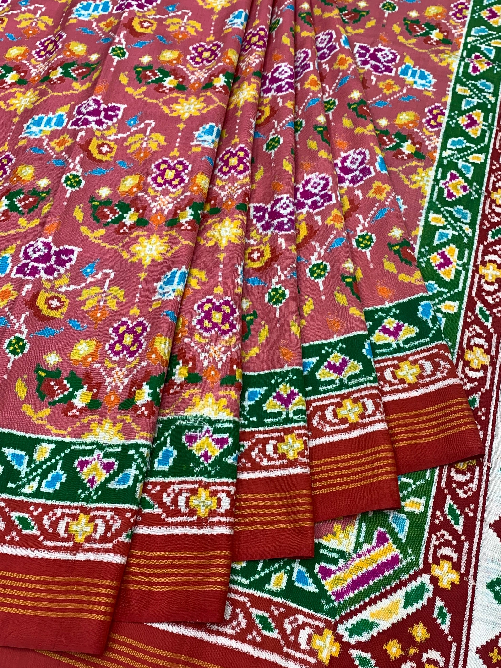 Exquisite Handwoven Patan Patola Silk Saree – Pastel Dusty Rose & Crimson Temple Pallu