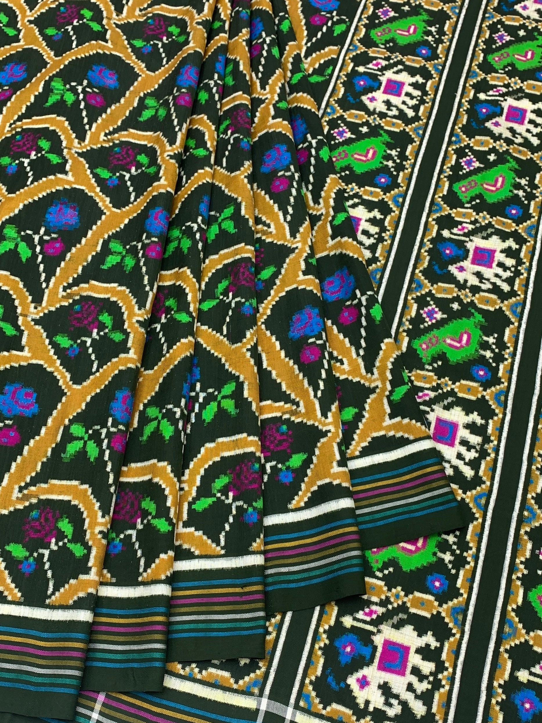 Exquisite Handwoven Patan Patola Silk Saree – Deep Bottle Green & Golden Mustard Floral Jaal