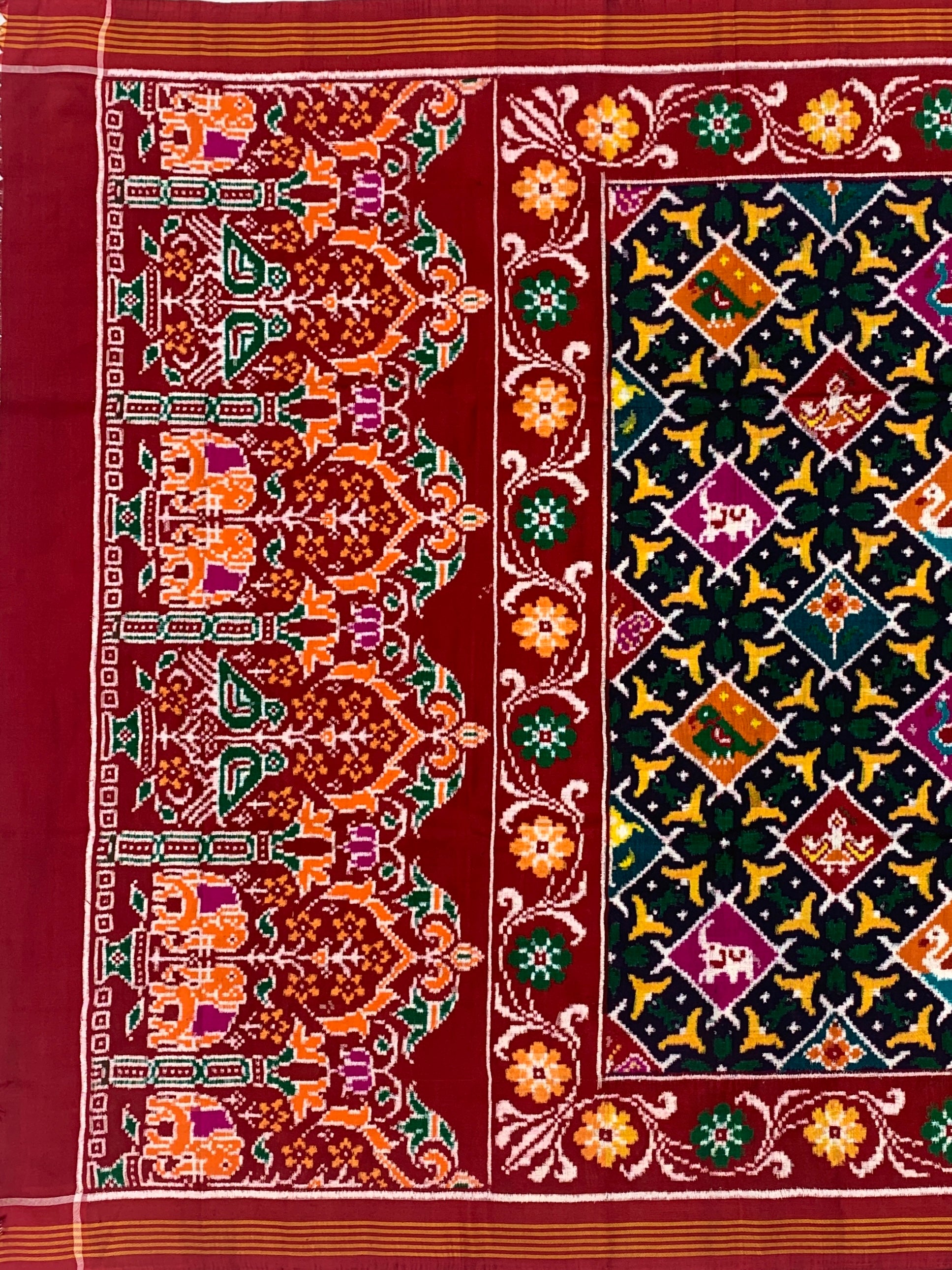 Exquisite Handwoven Patan Patola Silk Saree – Midnight Blue & Crimson Haathi Bhaat