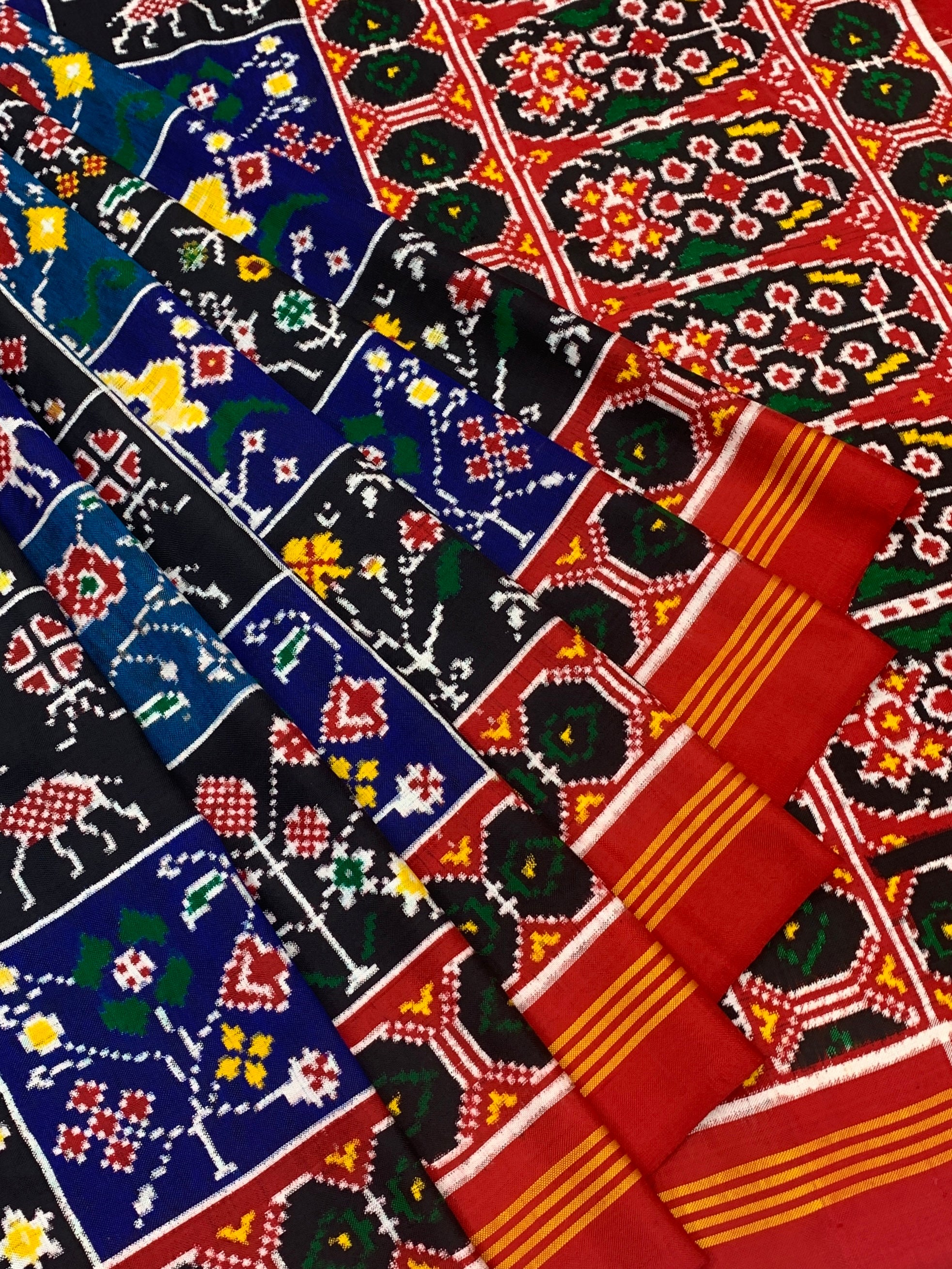 Exquisite Handwoven Patan Patola Silk Saree – Traditional Grid Motif