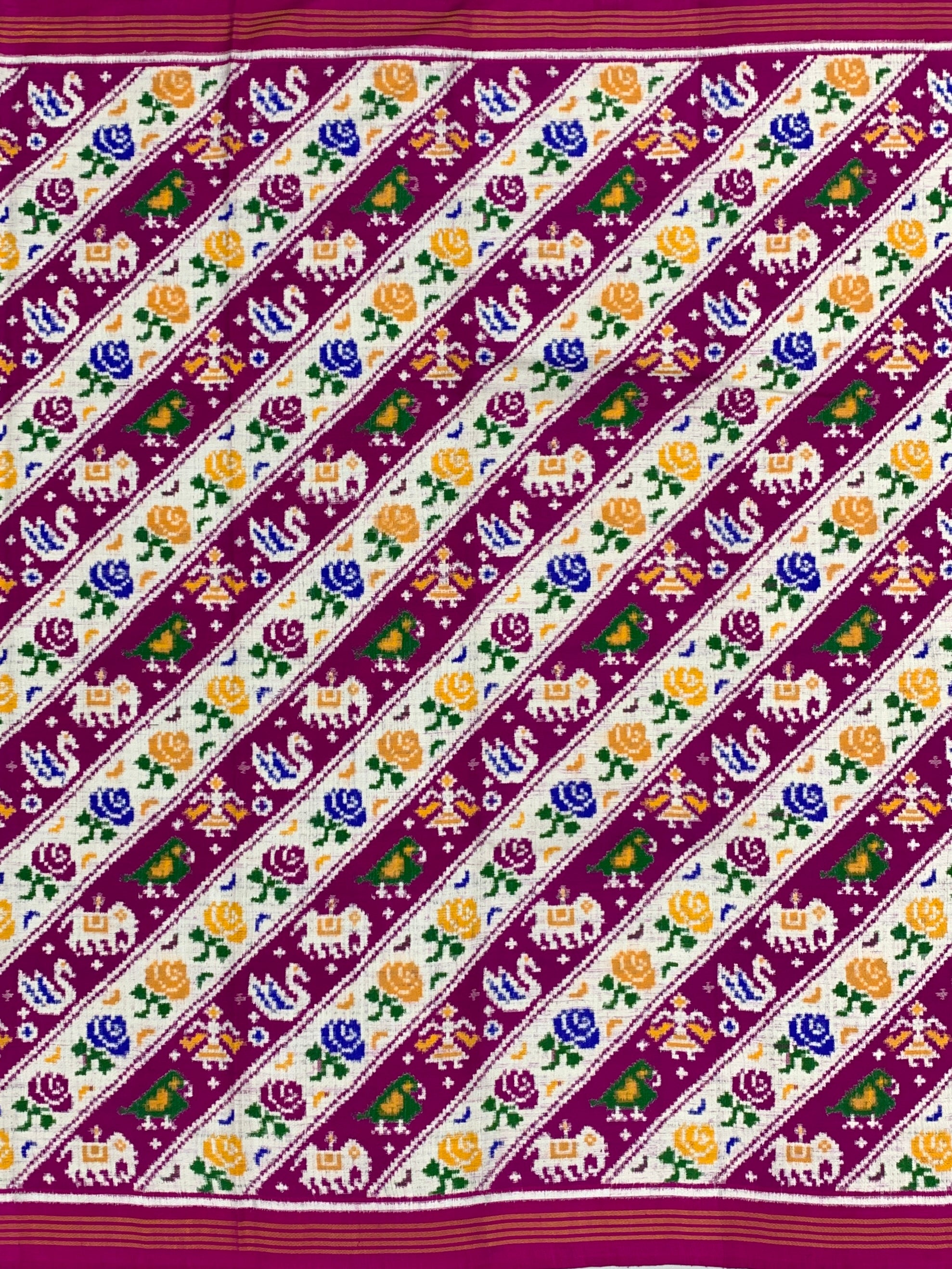 Exquisite Handwoven Patan Patola Silk Saree – Vibrant Diagonal Motifs