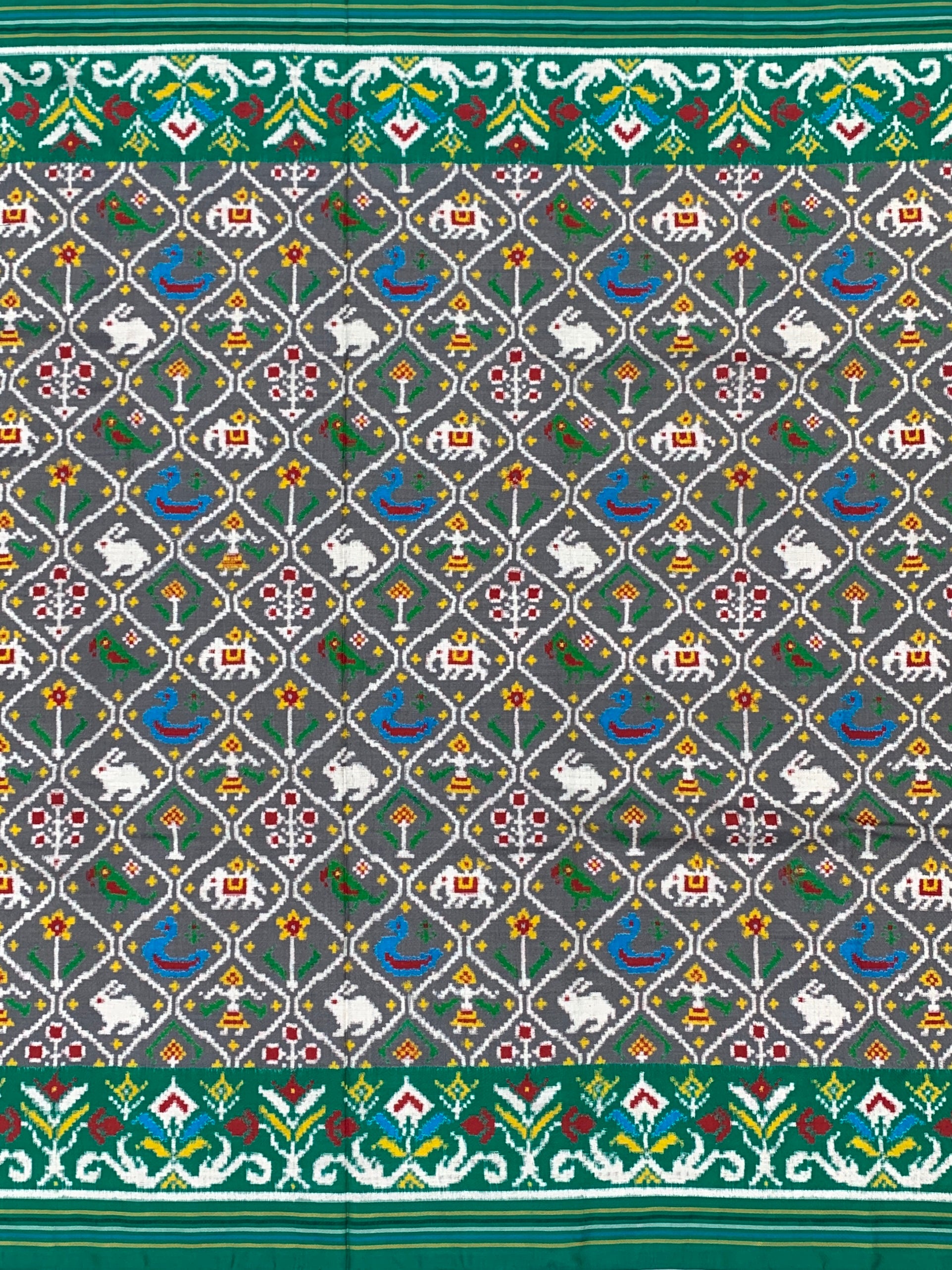 Exquisite Handwoven Patan Patola Silk Saree – Contemporary Grey & Emerald Green