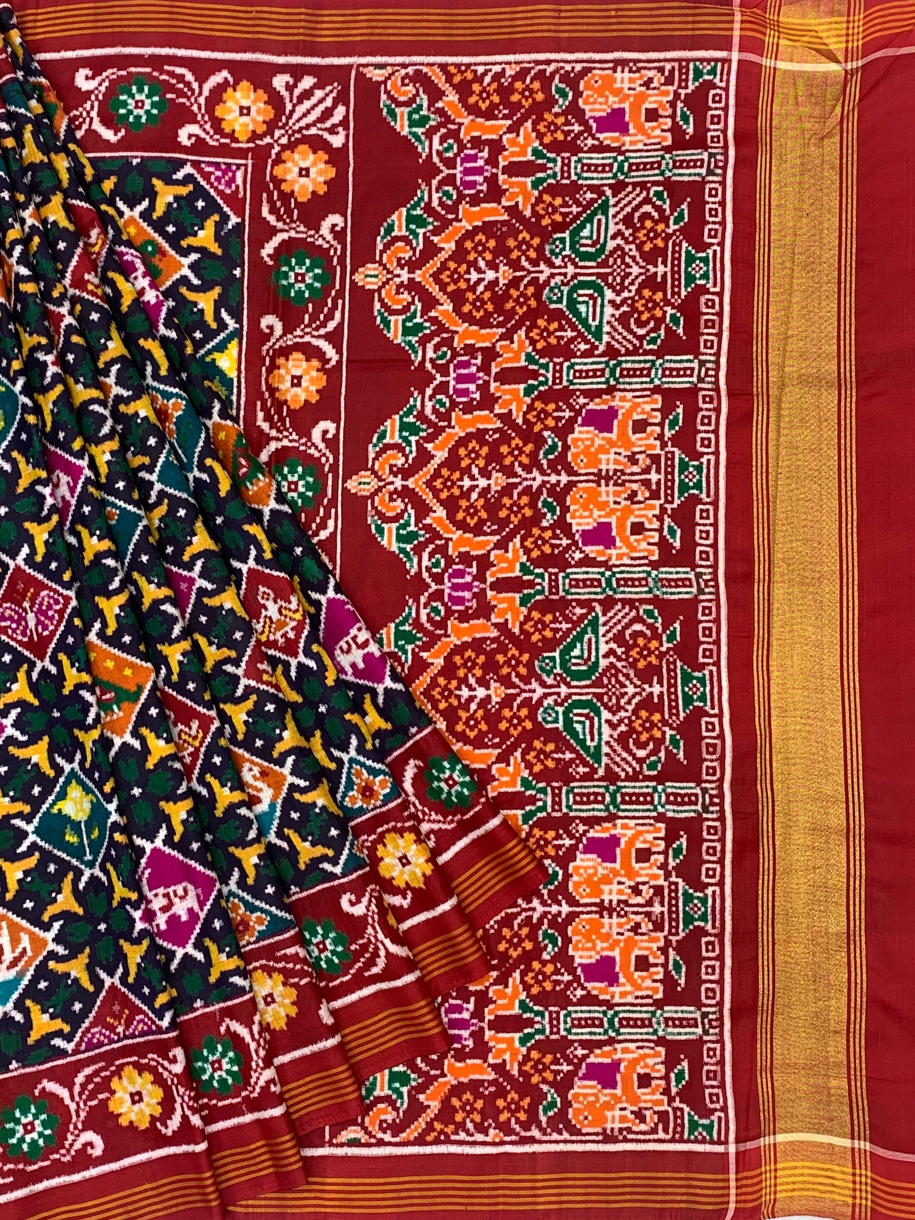 Exquisite Handwoven Patan Patola Silk Saree – Midnight Blue & Crimson Haathi Bhaat