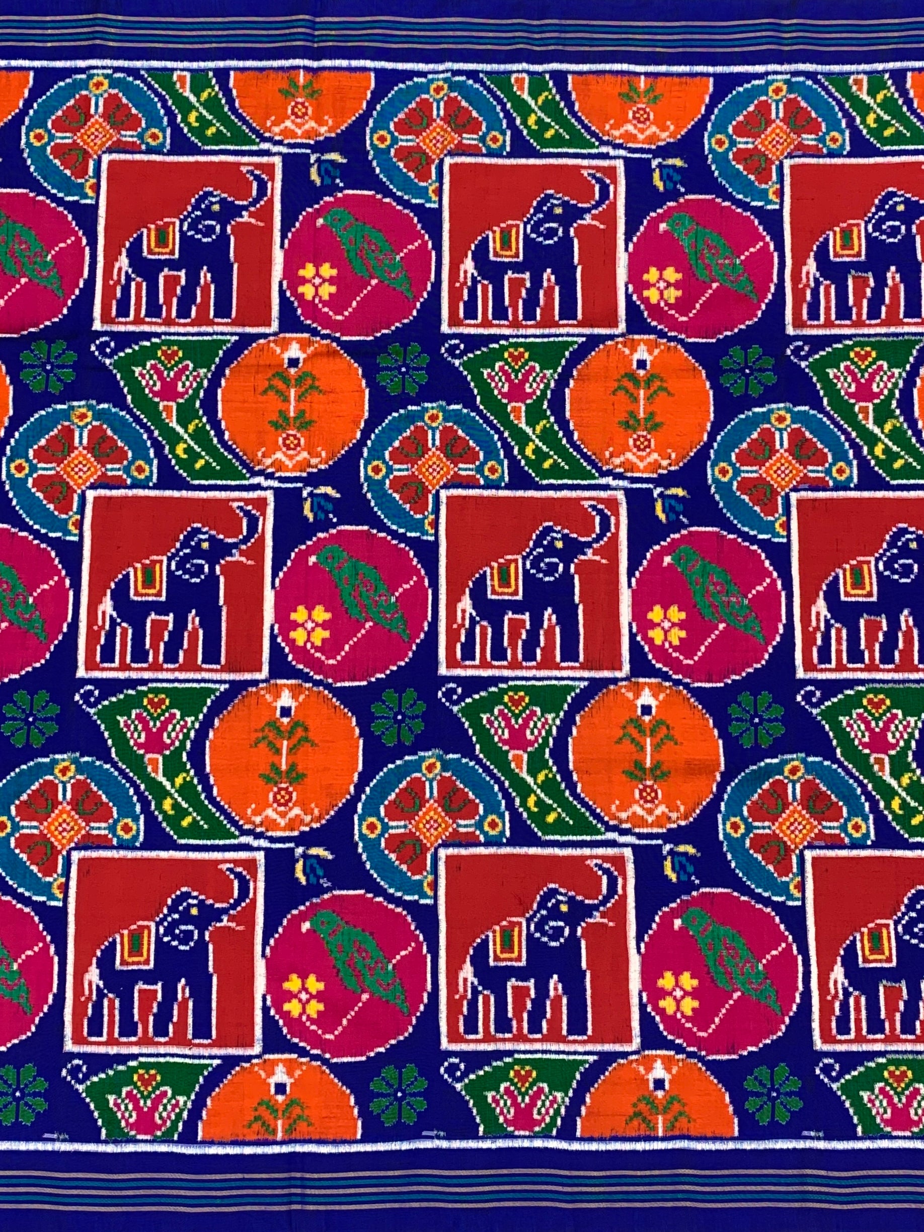 Exquisite Handwoven Patan Patola Silk Saree – Royal Blue with Keri & Traditional Motifs