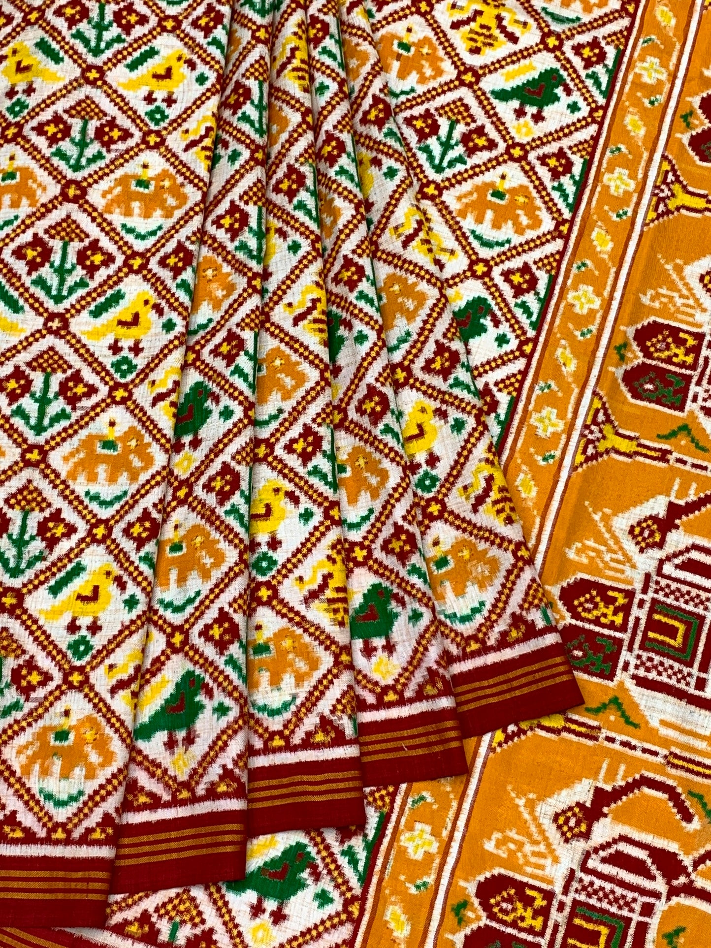 Exquisite Handwoven Patan Patola Silk Saree – Ivory & Mustard Haathi (Elephant) Motif