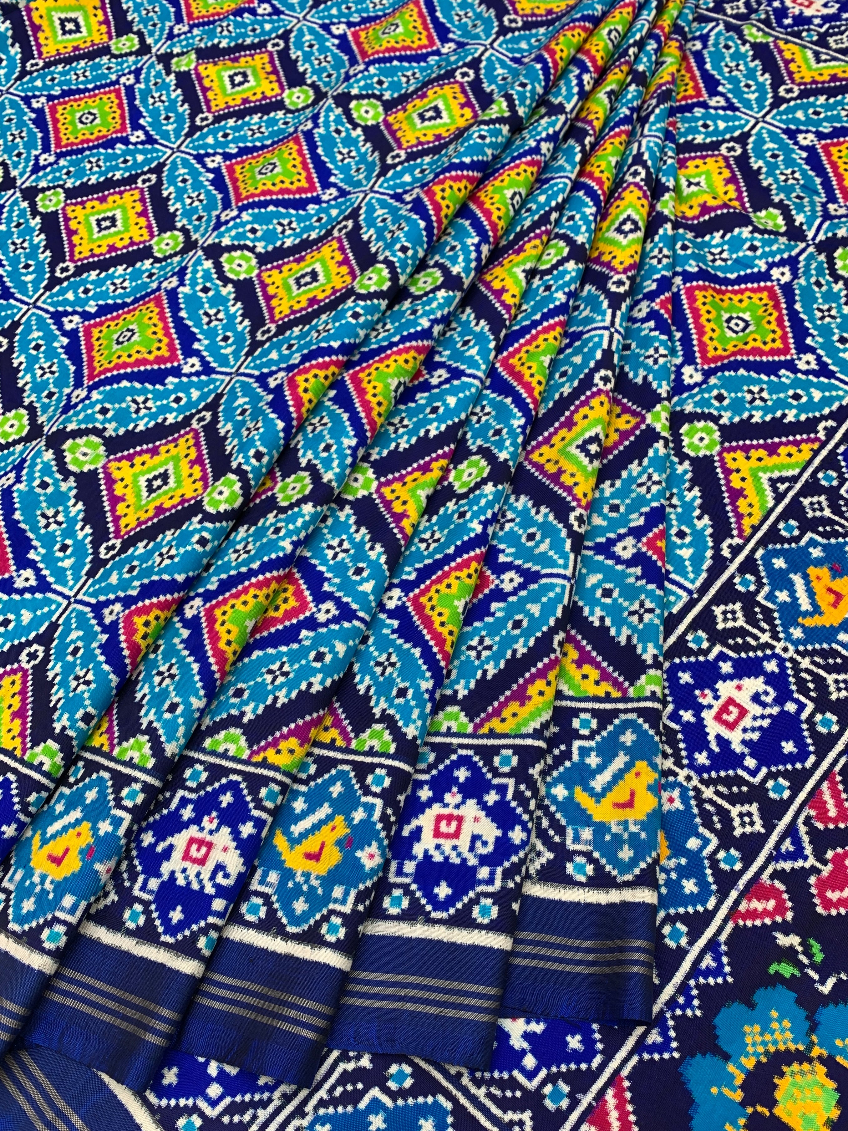 Exquisite Handwoven Patan Patola Silk Saree – Indigo & Cyan Geometric Diamond with Floral Pallu