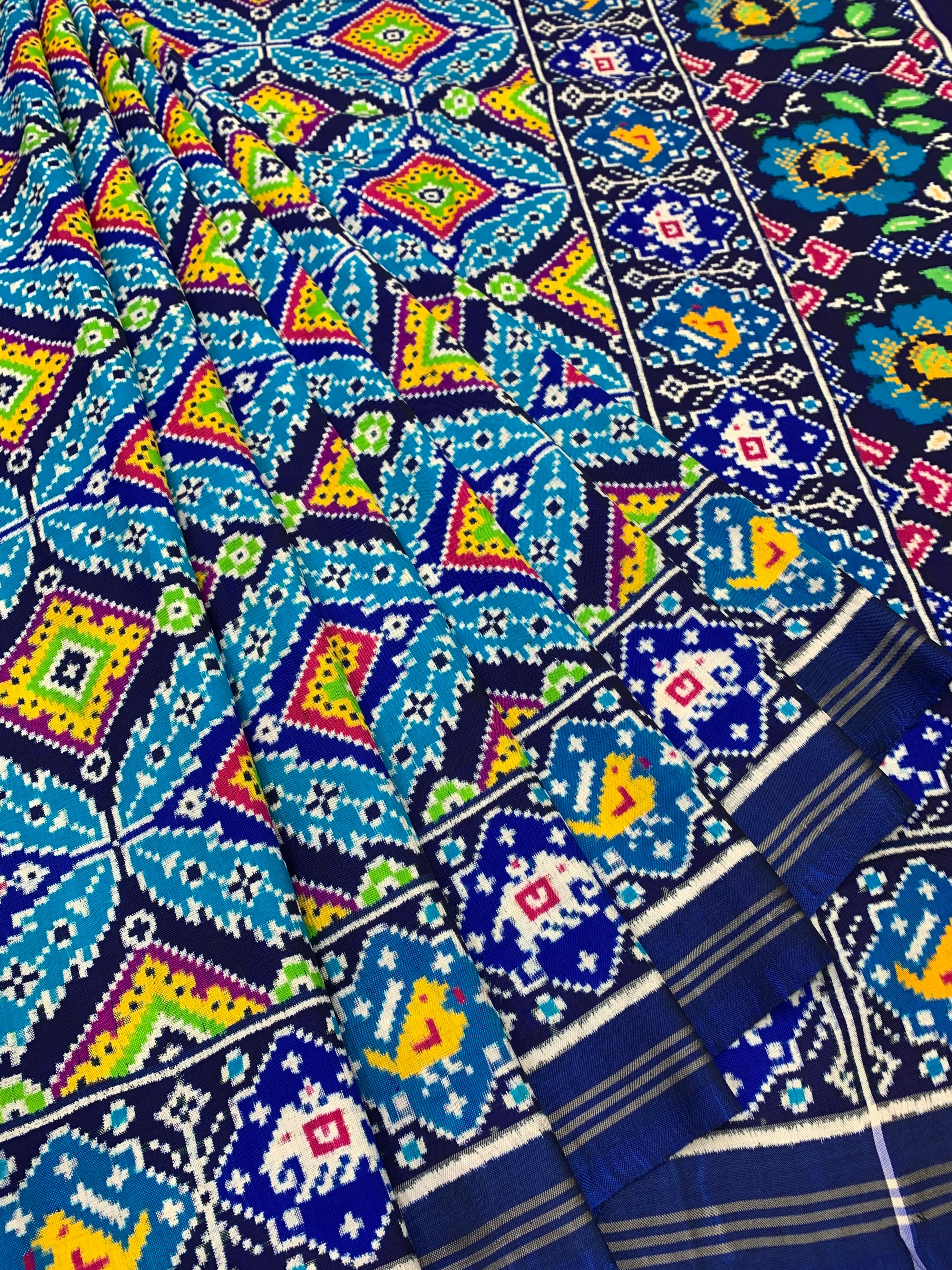 Exquisite Handwoven Patan Patola Silk Saree – Indigo & Cyan Geometric Diamond with Floral Pallu