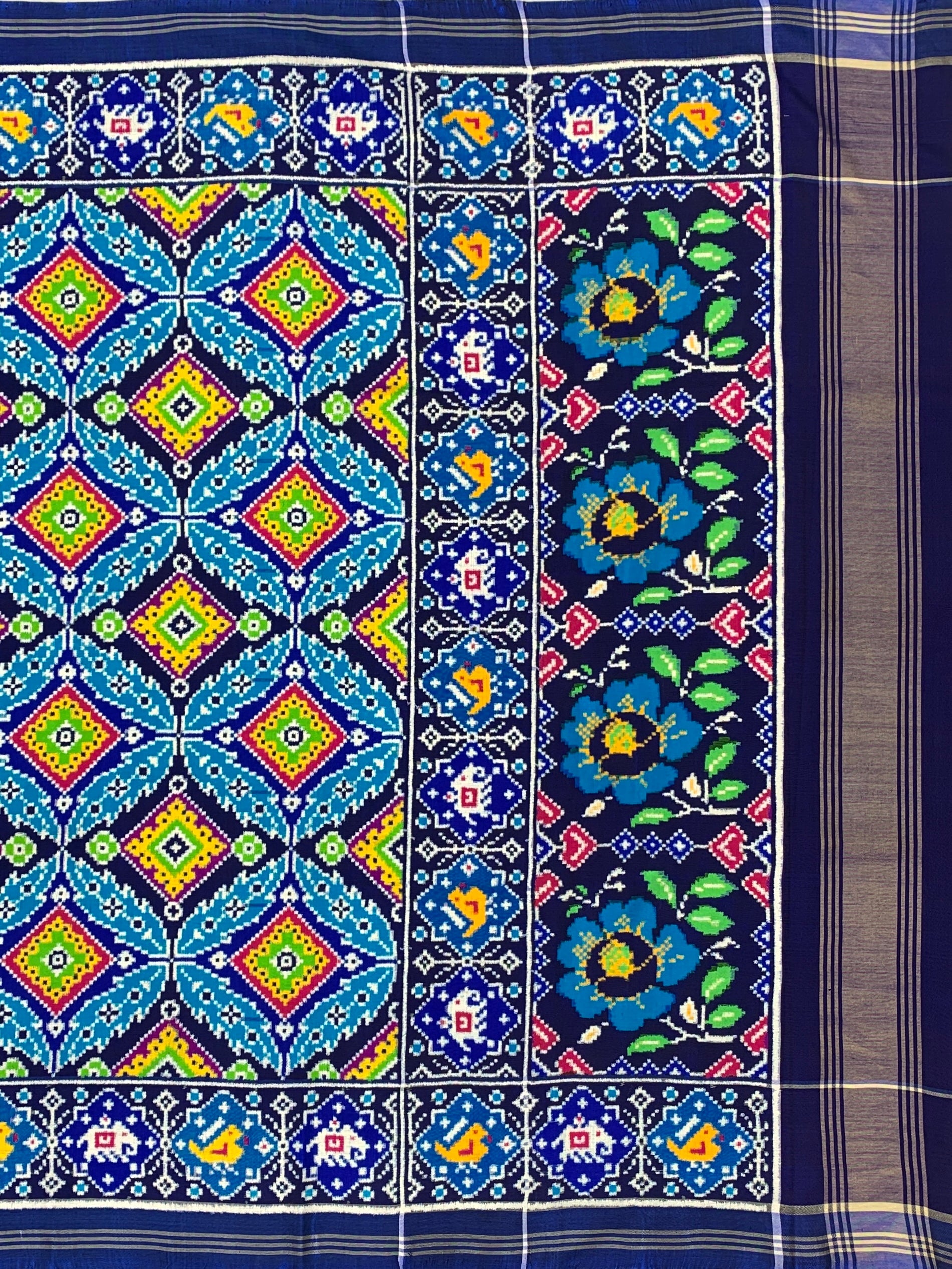 Exquisite Handwoven Patan Patola Silk Saree – Indigo & Cyan Geometric Diamond with Floral Pallu