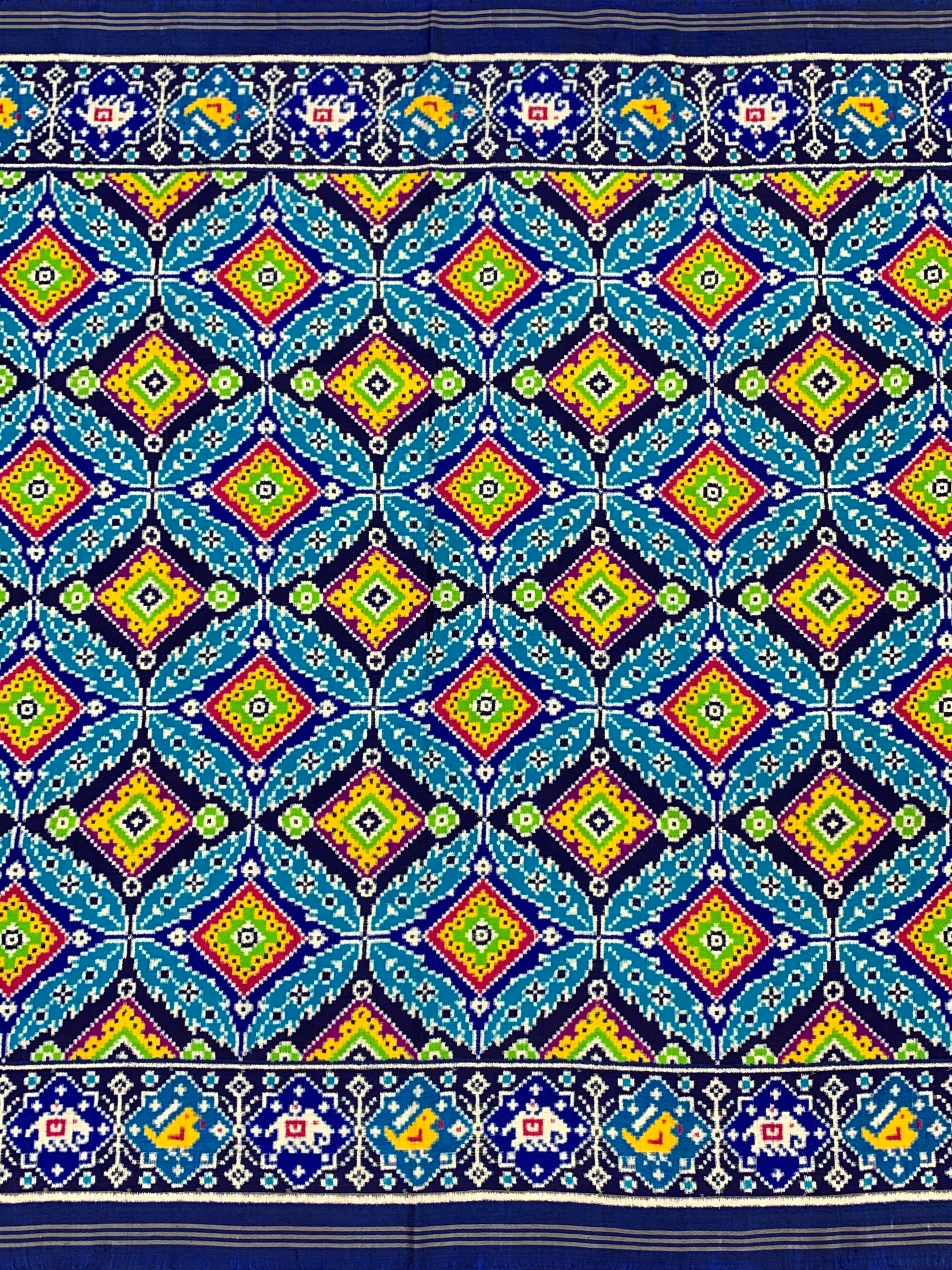Exquisite Handwoven Patan Patola Silk Saree – Indigo & Cyan Geometric Diamond with Floral Pallu