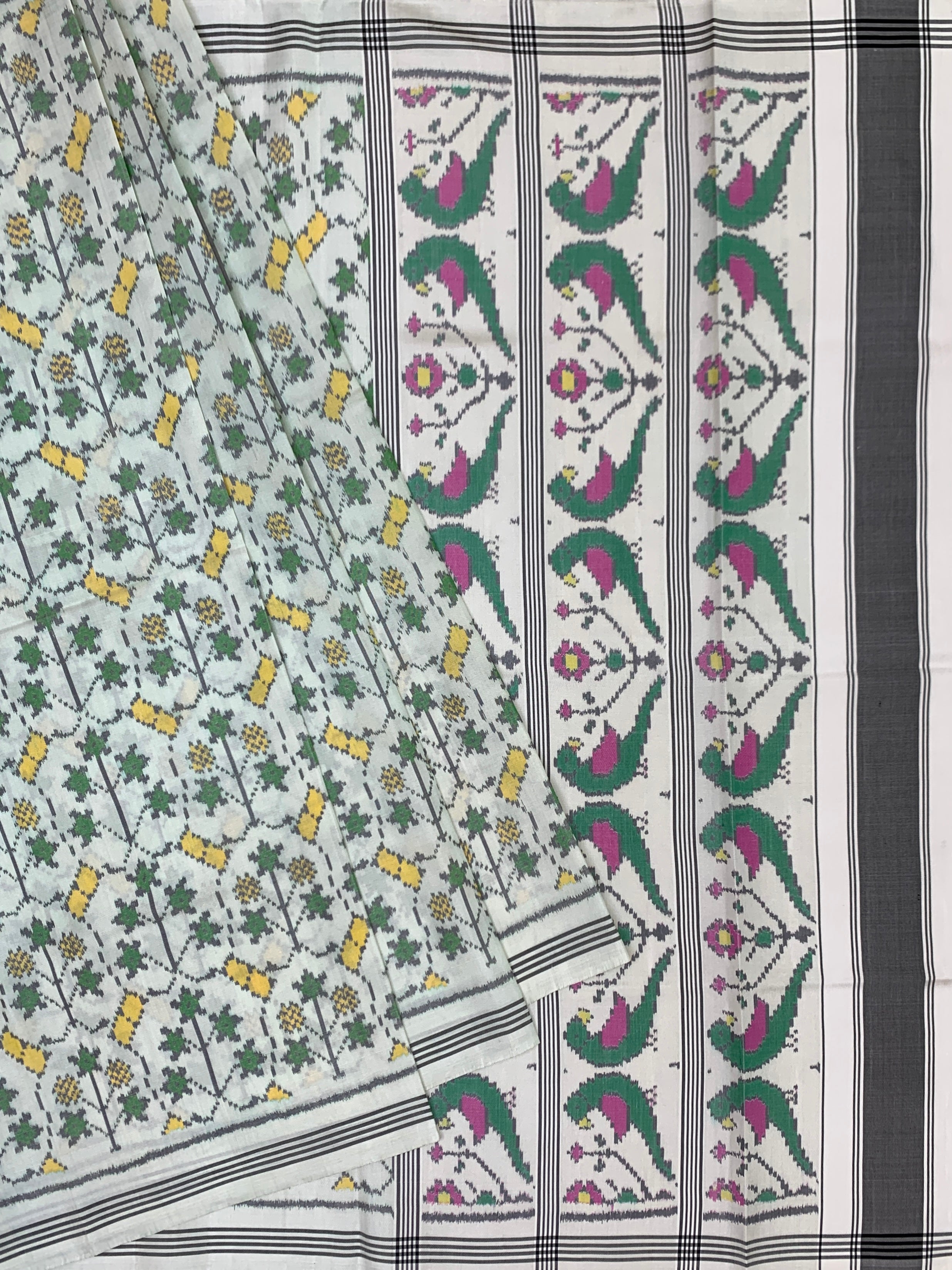 Monochrome Muse: Pristine Half White & Emerald Popat Patola Saree