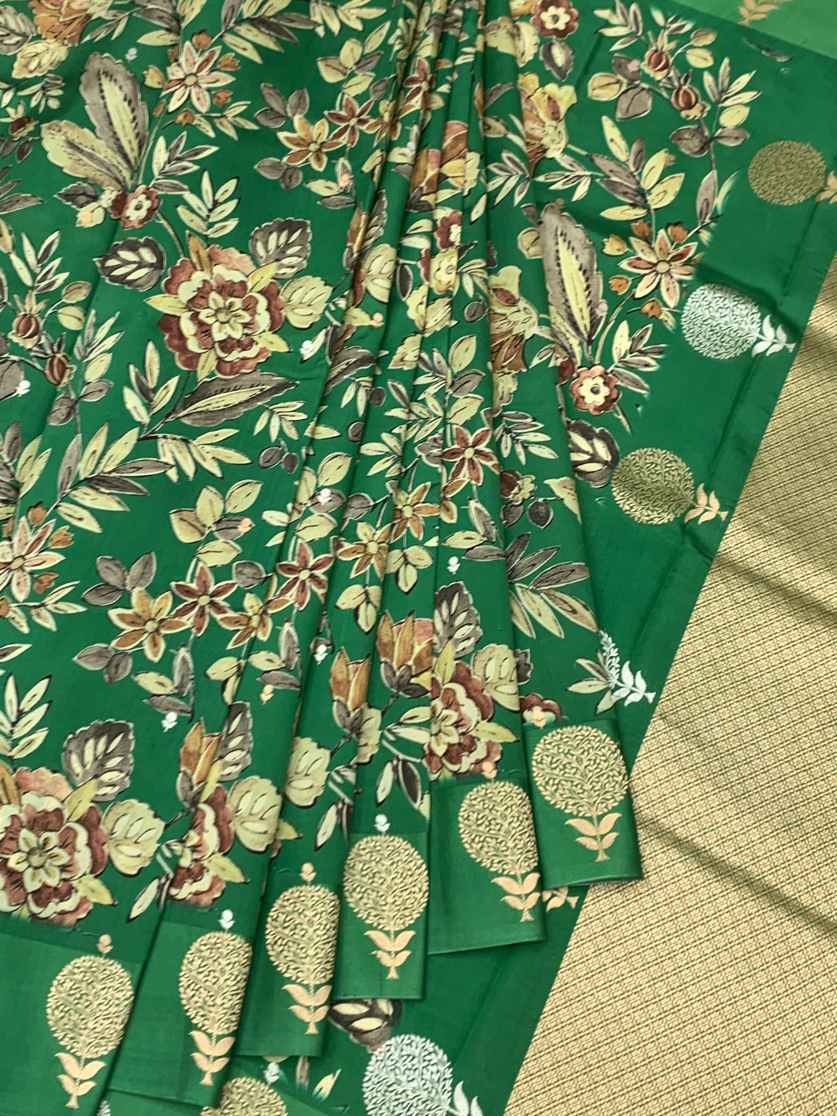 Printed Raw Mango Silk Saree in Emerald Green