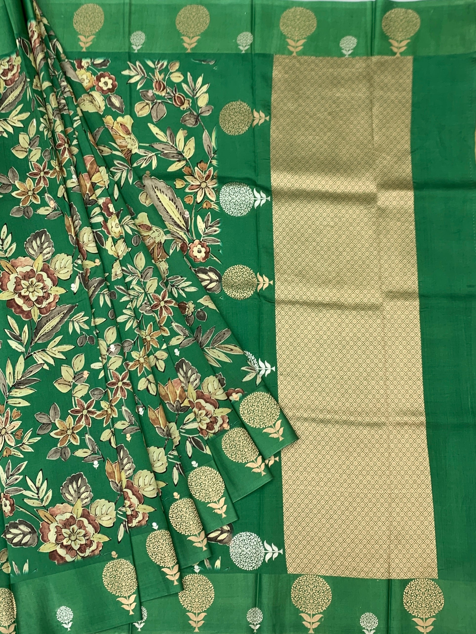 Printed Raw Mango Silk Saree in Emerald Green