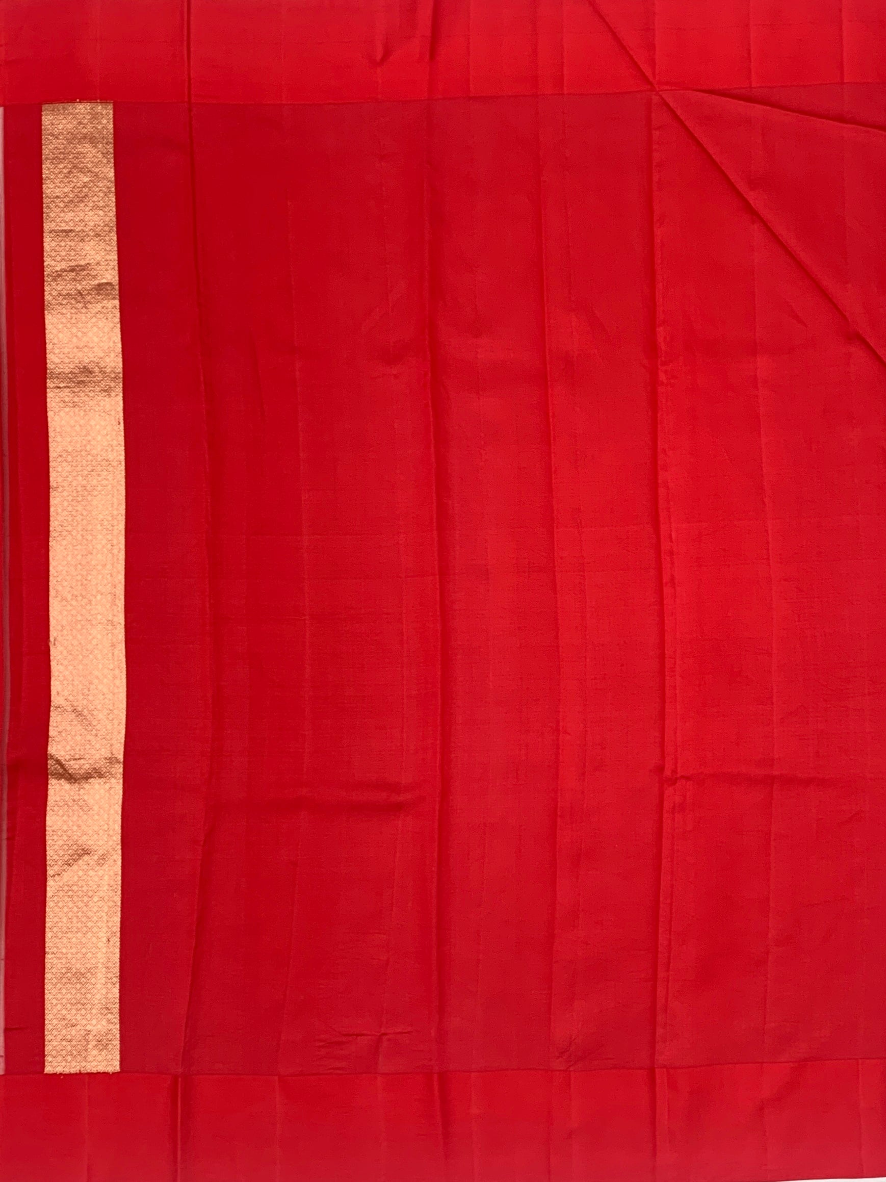 Crimson Radiance:Raw Mango Chanderi Silk Saree with Zari Motifs