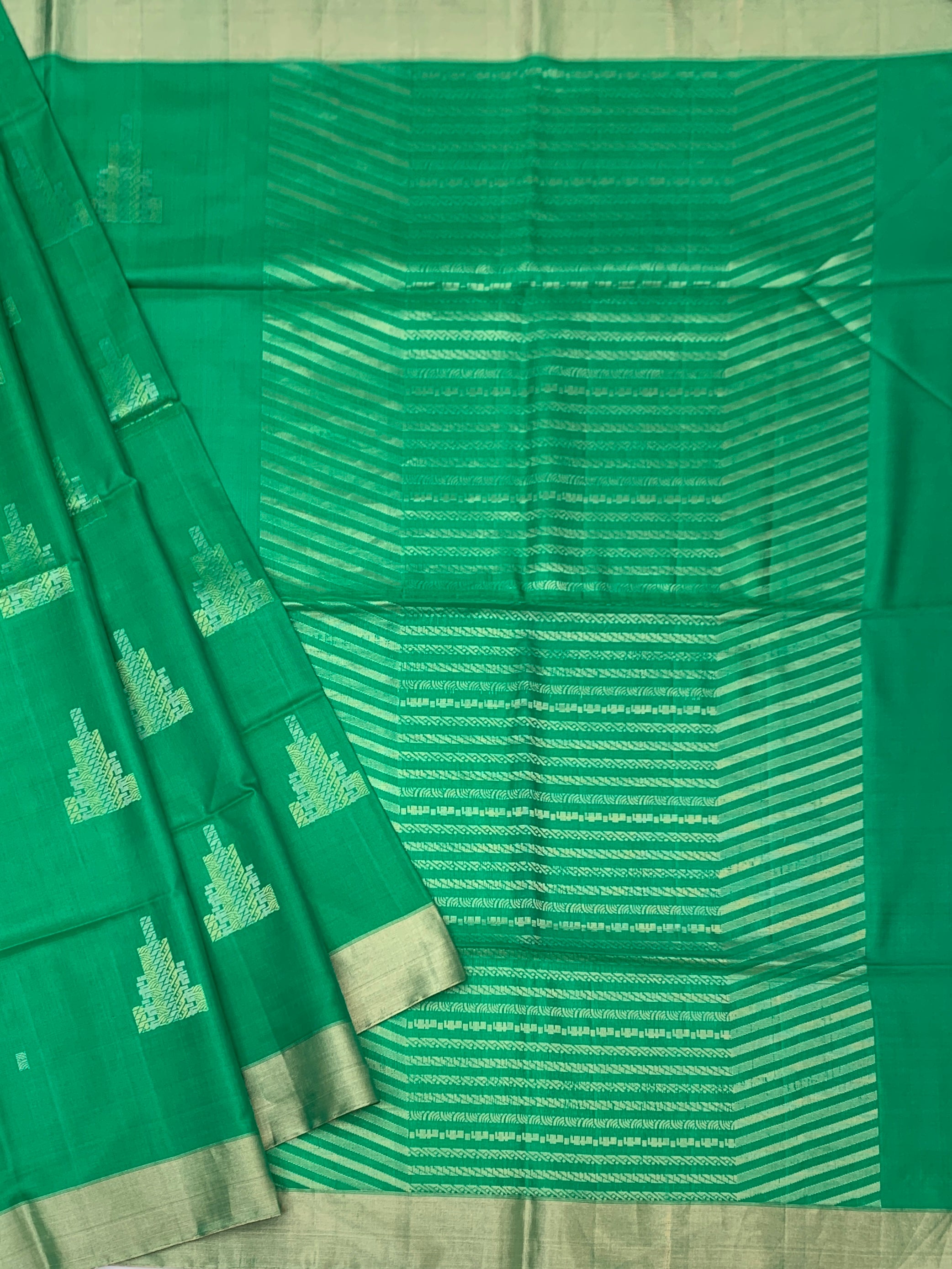 Emerald Geometric Elegance: Handcrafted Soft Silk Saree