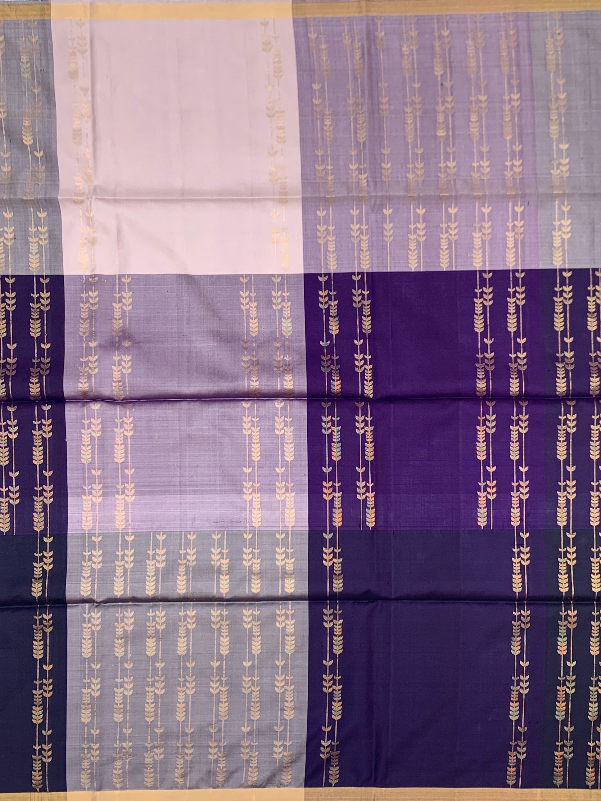 Dual-Tone Mauve Soft Silk Saree with Rich Indigo Contrast