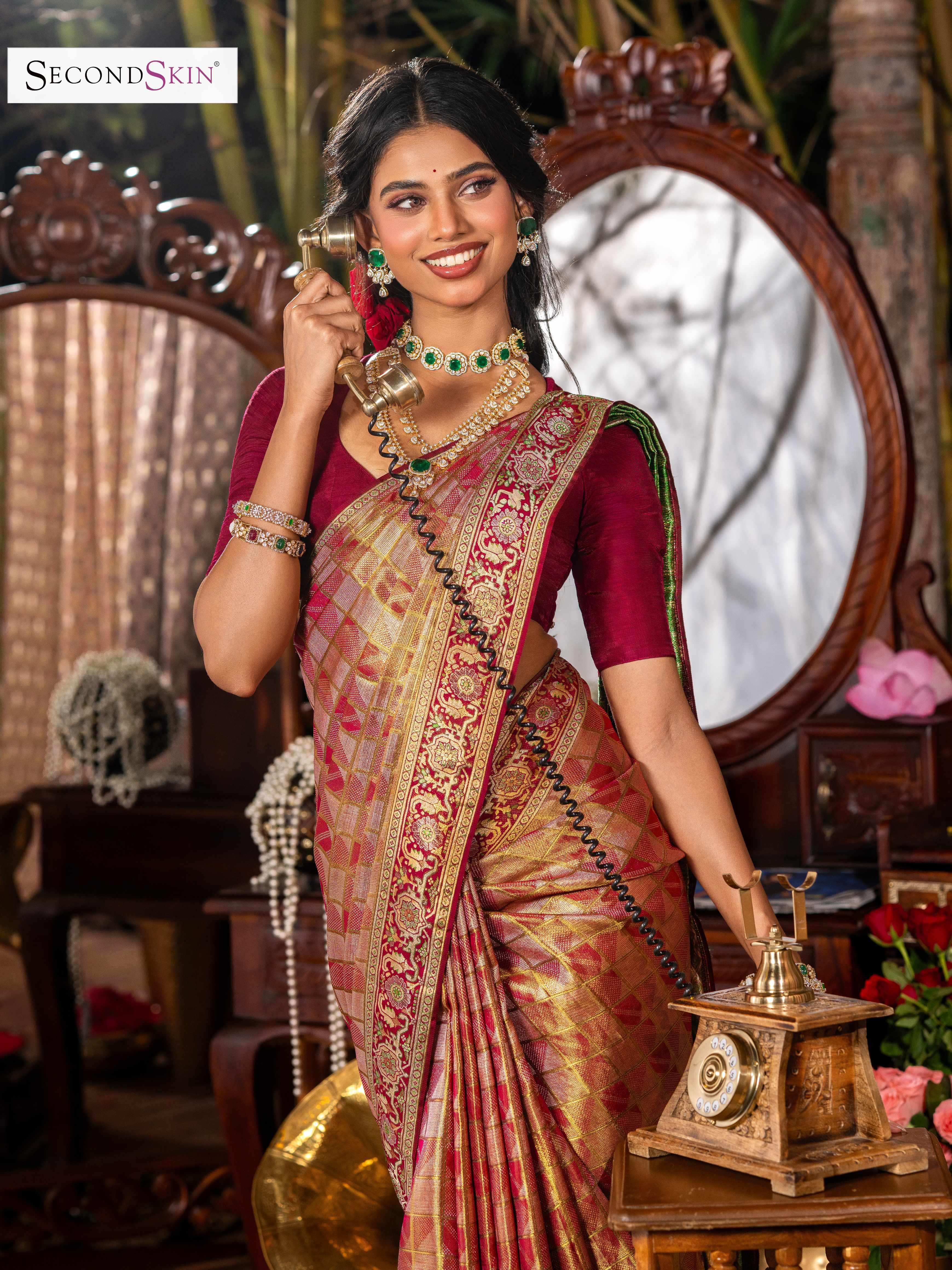 Elegantly Woven Tissue Kanjeevaram Silk Saree